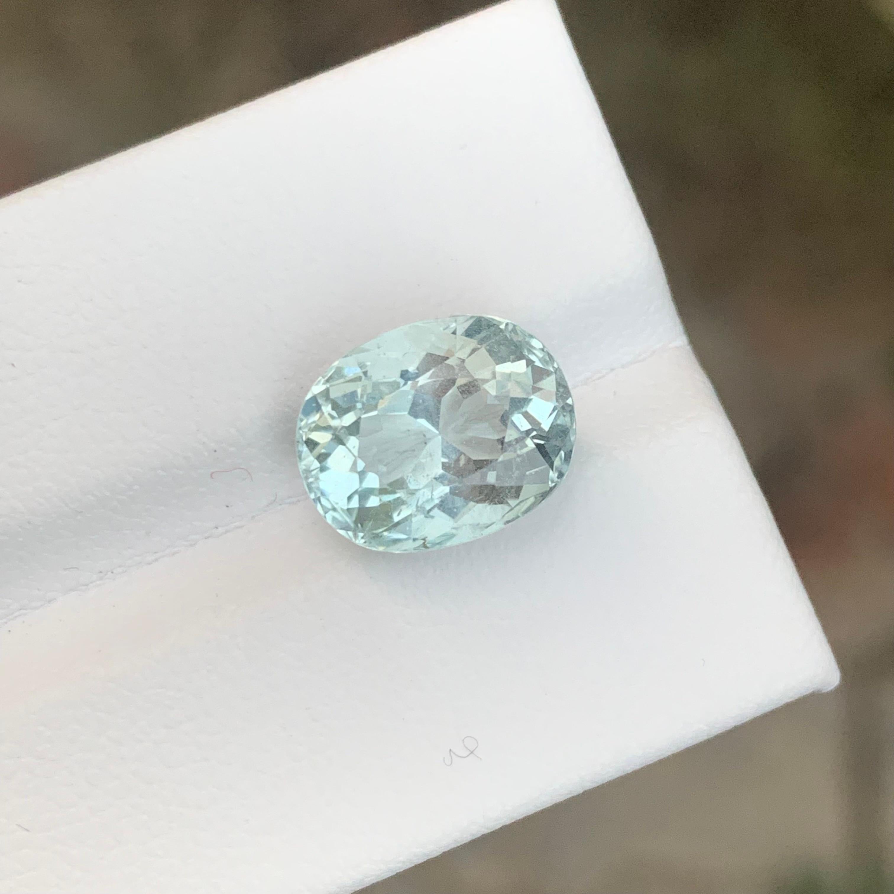 4.60 Carat Natural Loose Aquamarine Oval Shape Gemstone For Sale 6