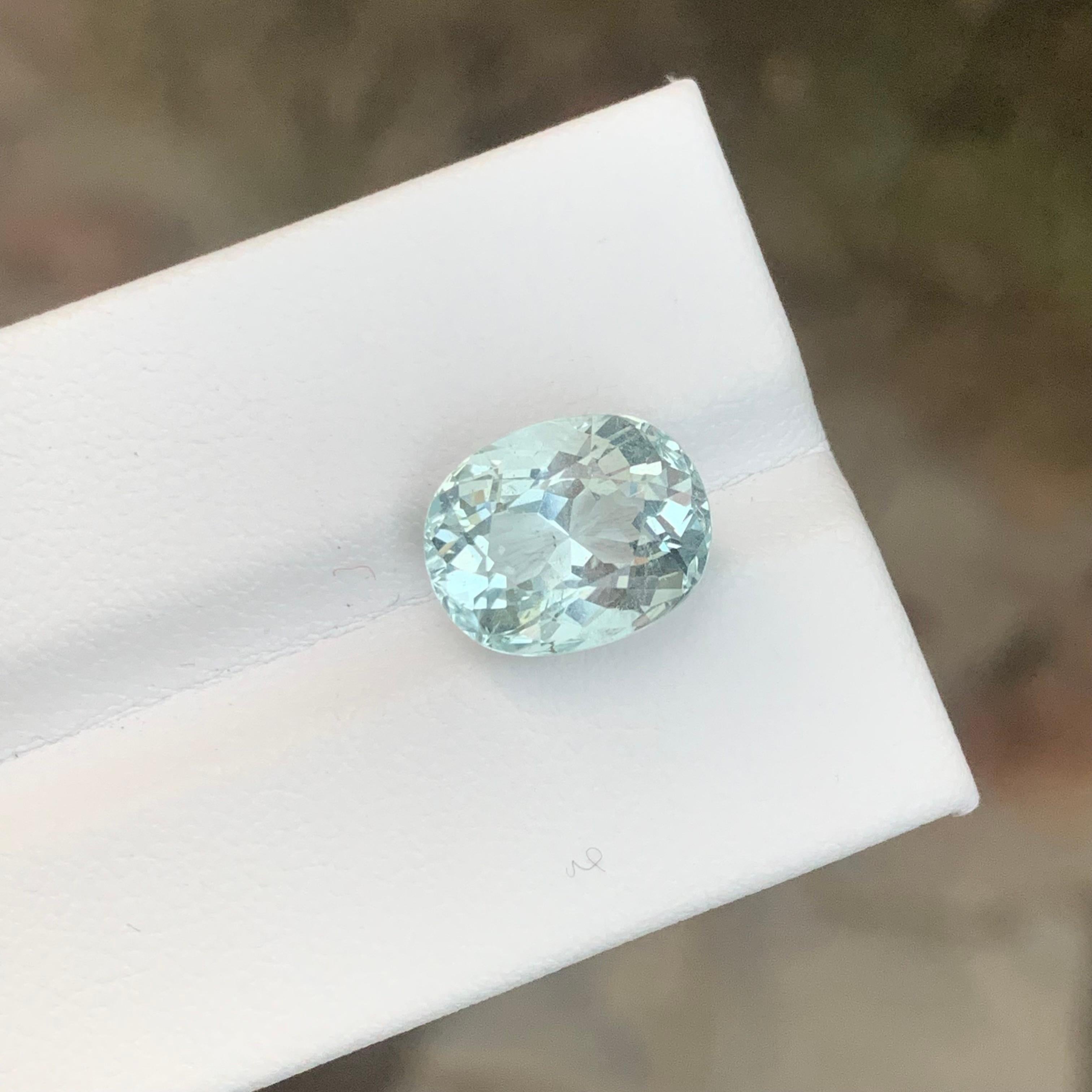 4.60 Carat Natural Loose Aquamarine Oval Shape Gemstone For Sale 7