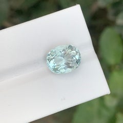 4.60 Carat Natural Loose Aquamarine Oval Shape Gemstone (Aigue-marine libre de forme ovale)