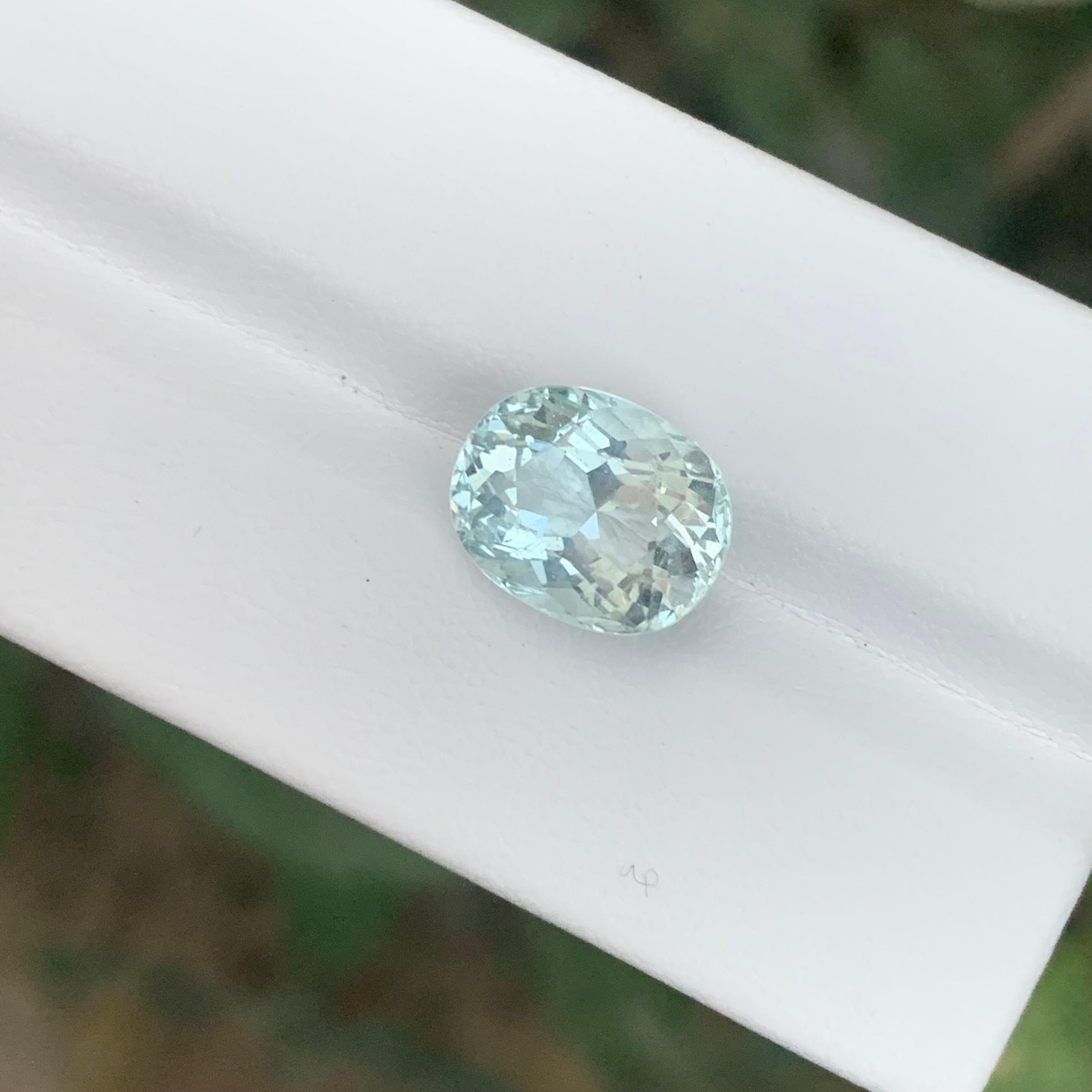 4.60 Carat Natural Loose Aquamarine Oval Shape Gemstone In New Condition For Sale In Peshawar, PK