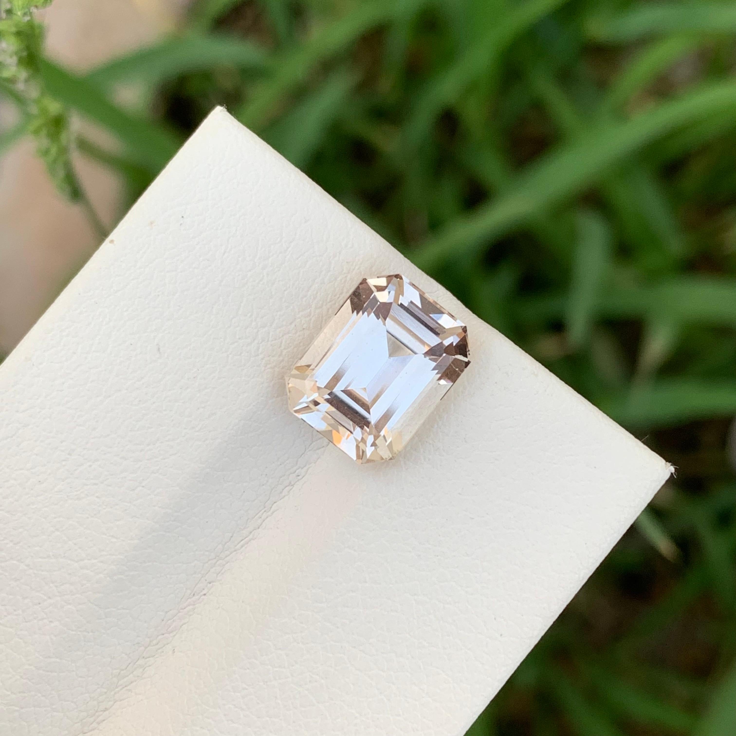 4,60 Karat natürlicher loser goldener Topas in Smaragdform aus Skardu, Pakistan im Angebot 1
