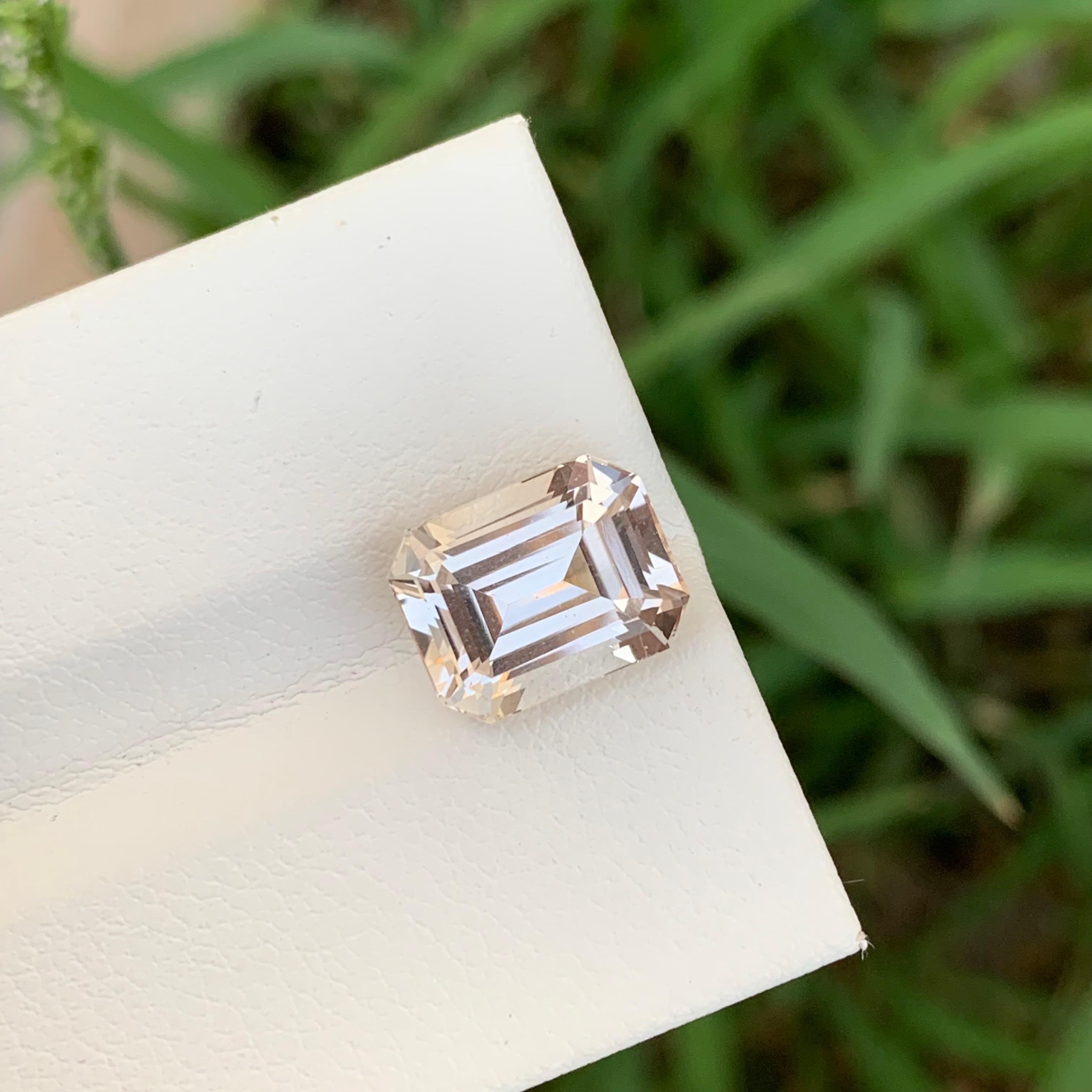 4,60 Karat natürlicher loser goldener Topas in Smaragdform aus Skardu, Pakistan im Angebot 3