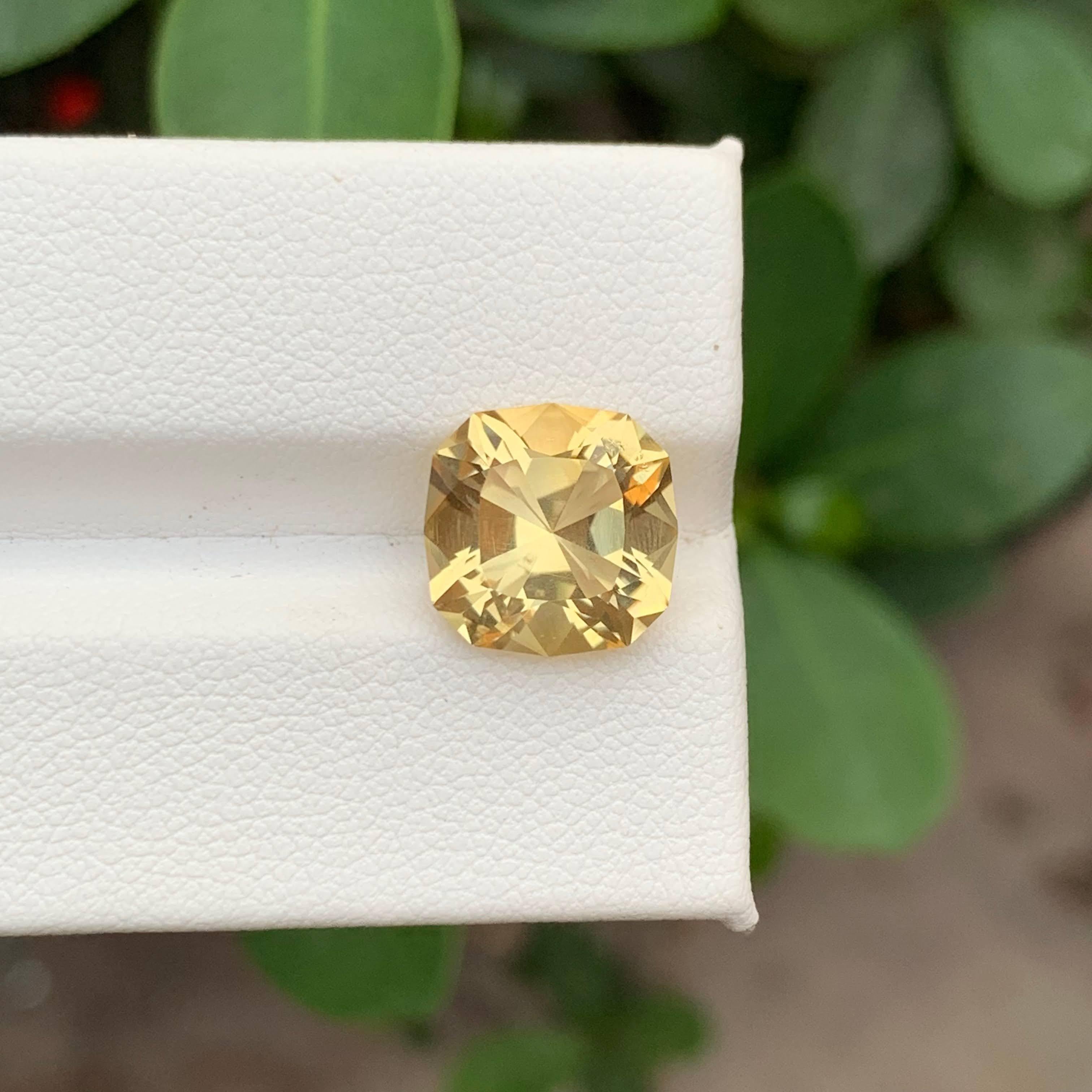 Moderno 4,60 Carati Nature Sciolto Giallo Oro Citrino Taglio Cuscino Gemma Africana in vendita