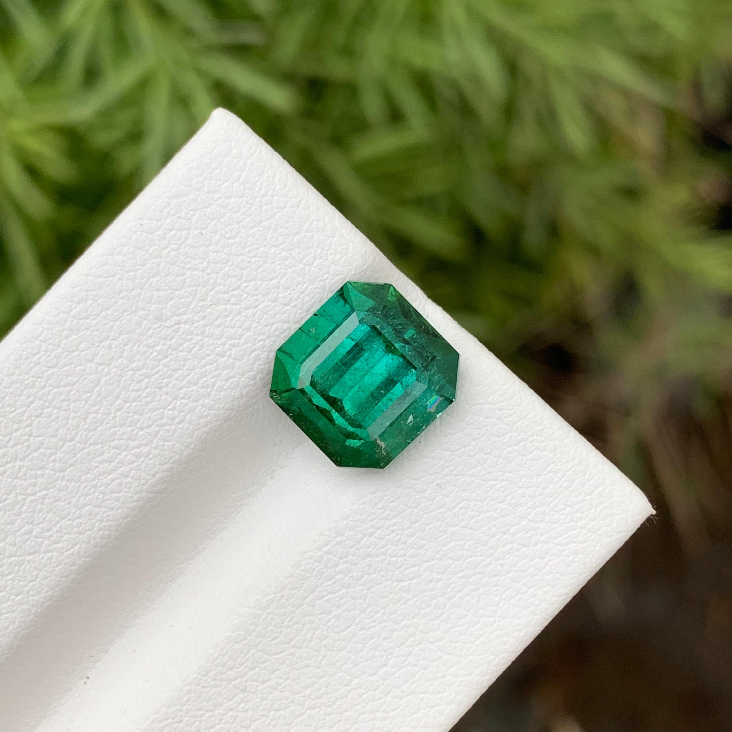 Tourmaline verte naturelle non sertie de 4,60 carats de forme octogonale pour la fabrication de bijoux en vente 5
