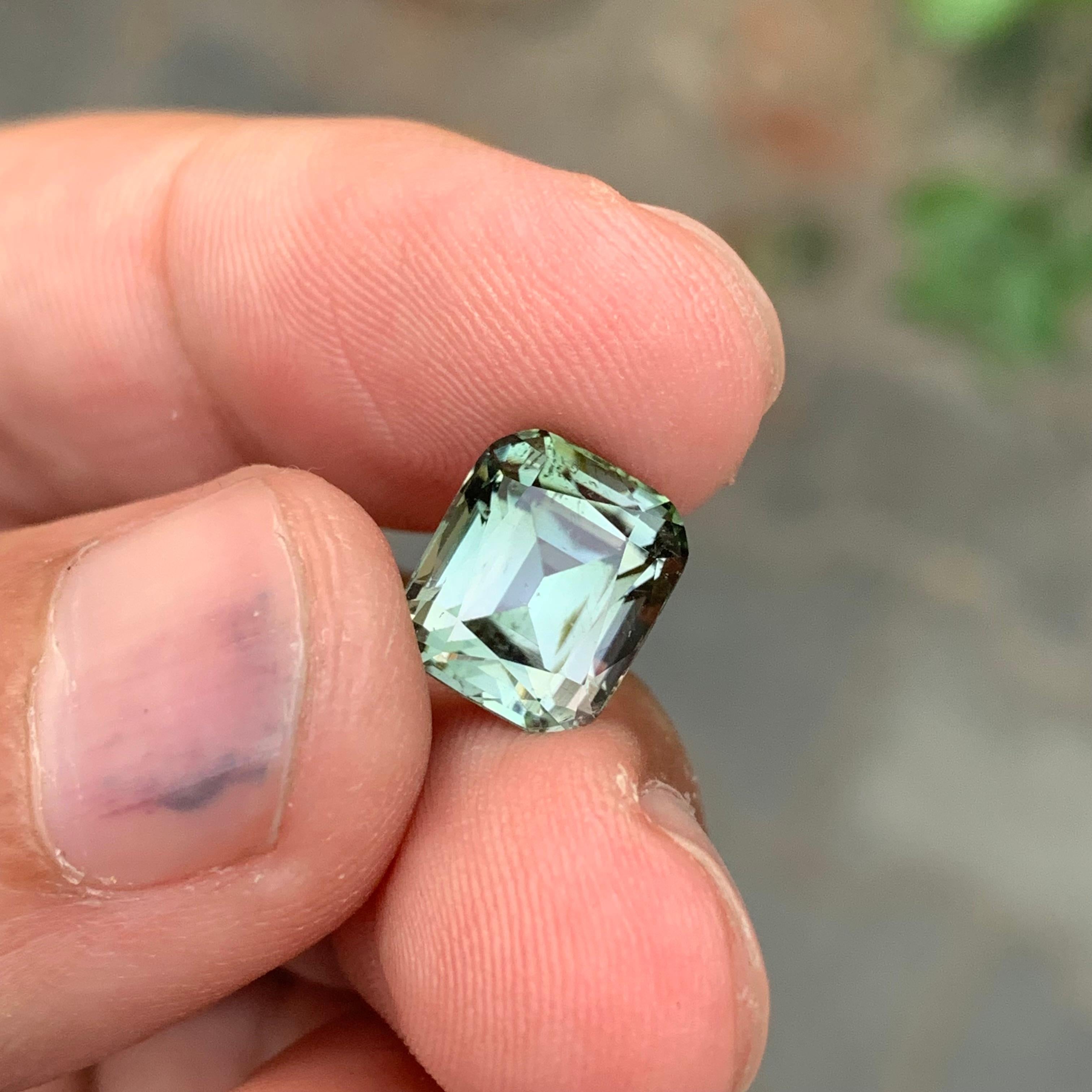 Tourmaline grise naturelle en forme de coussin de 4.60 carats en vente 1