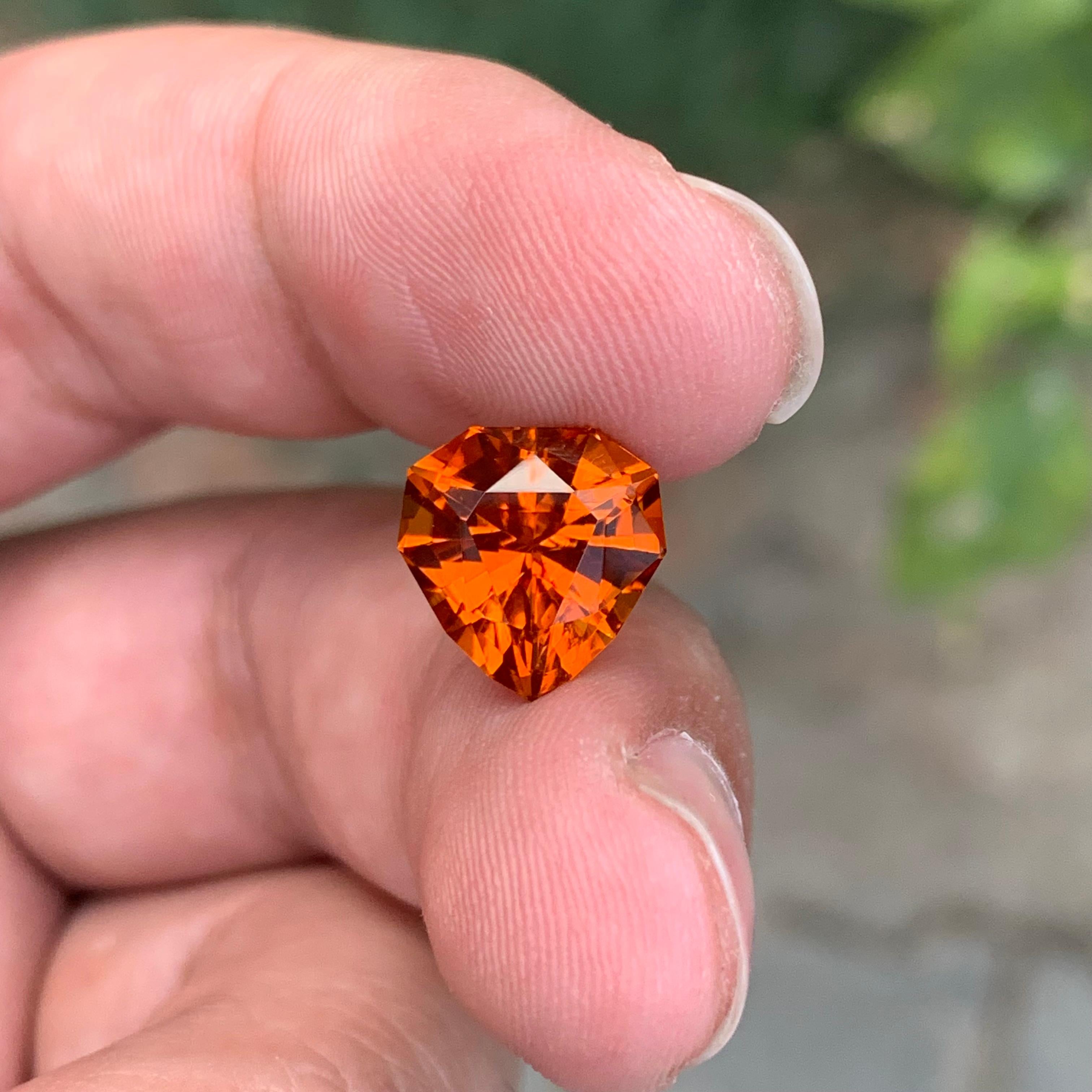 Pierre précieuse en forme de bouclier Madeira en citrine naturelle non sertie de 4,60 carats en vente 4