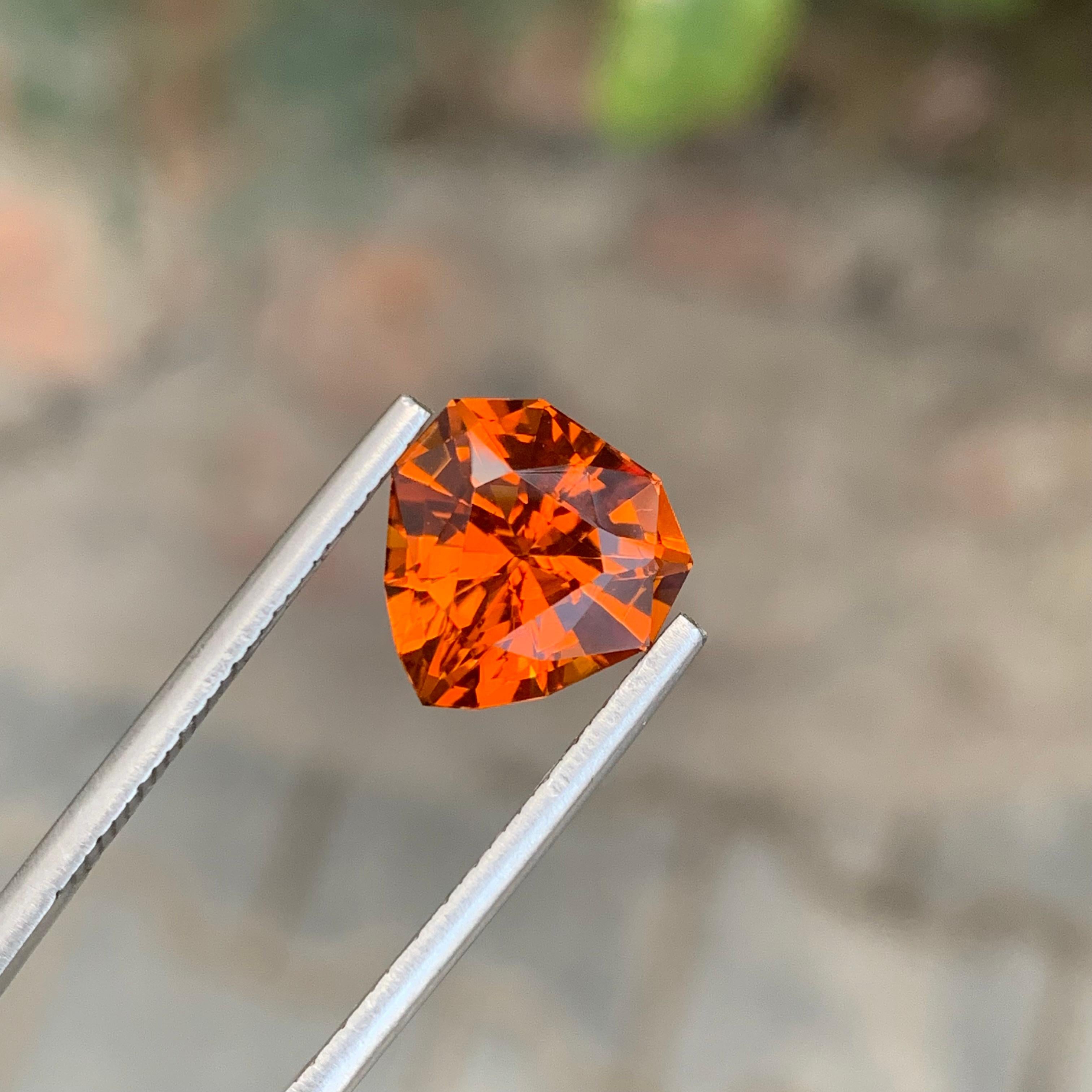 Citrine de Madère en vrac

Poids : 4,60 carats
Dimension : 10,8 x 10,7 x 7,5 mm
Origine : Brésil
Couleur : Orange et jaune
Forme : Bouclier 
Certificat : Sur demande

La citrine de Madère, une pierre précieuse captivante nommée d'après les tons