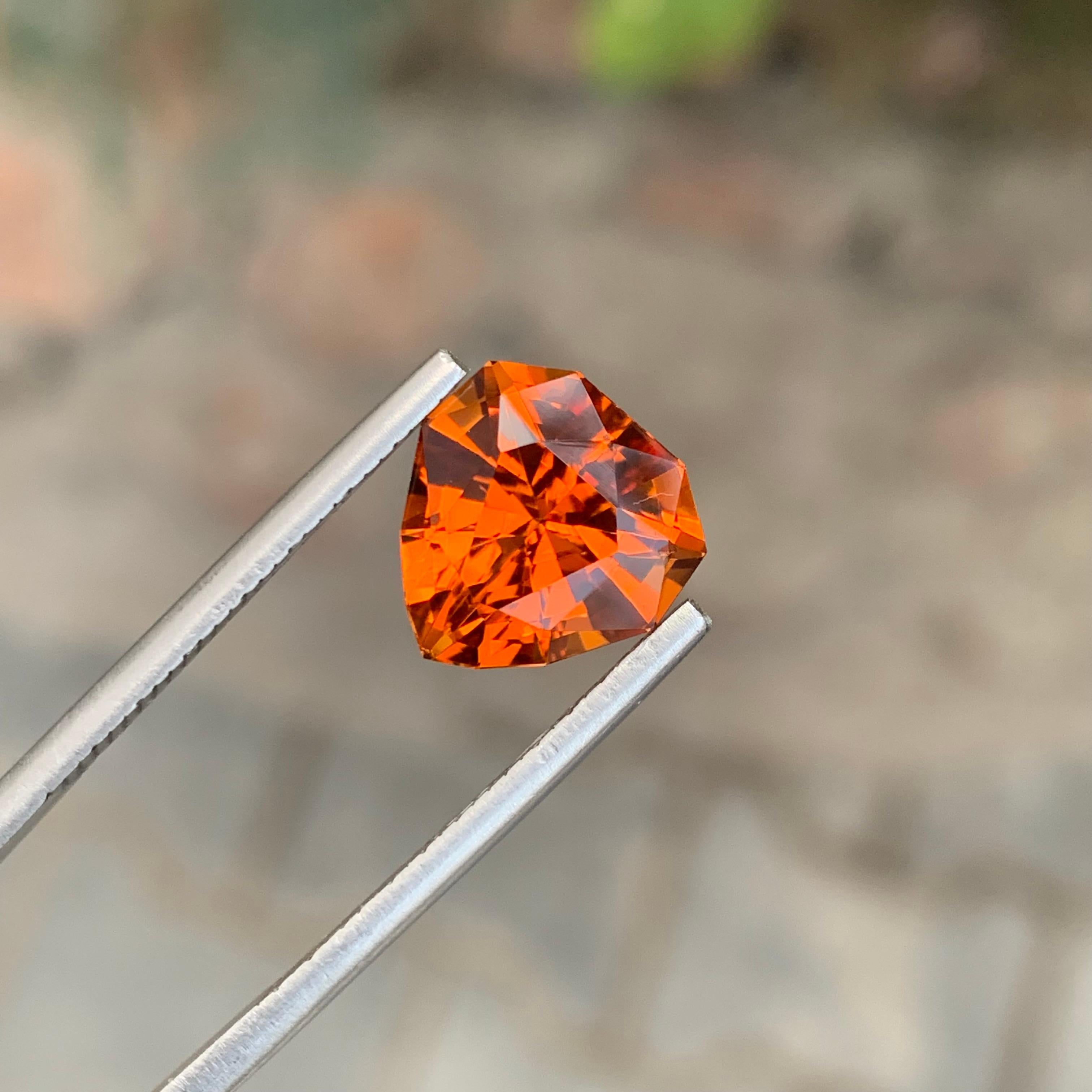 Pierre précieuse en forme de bouclier Madeira en citrine naturelle non sertie de 4,60 carats Neuf - En vente à Peshawar, PK