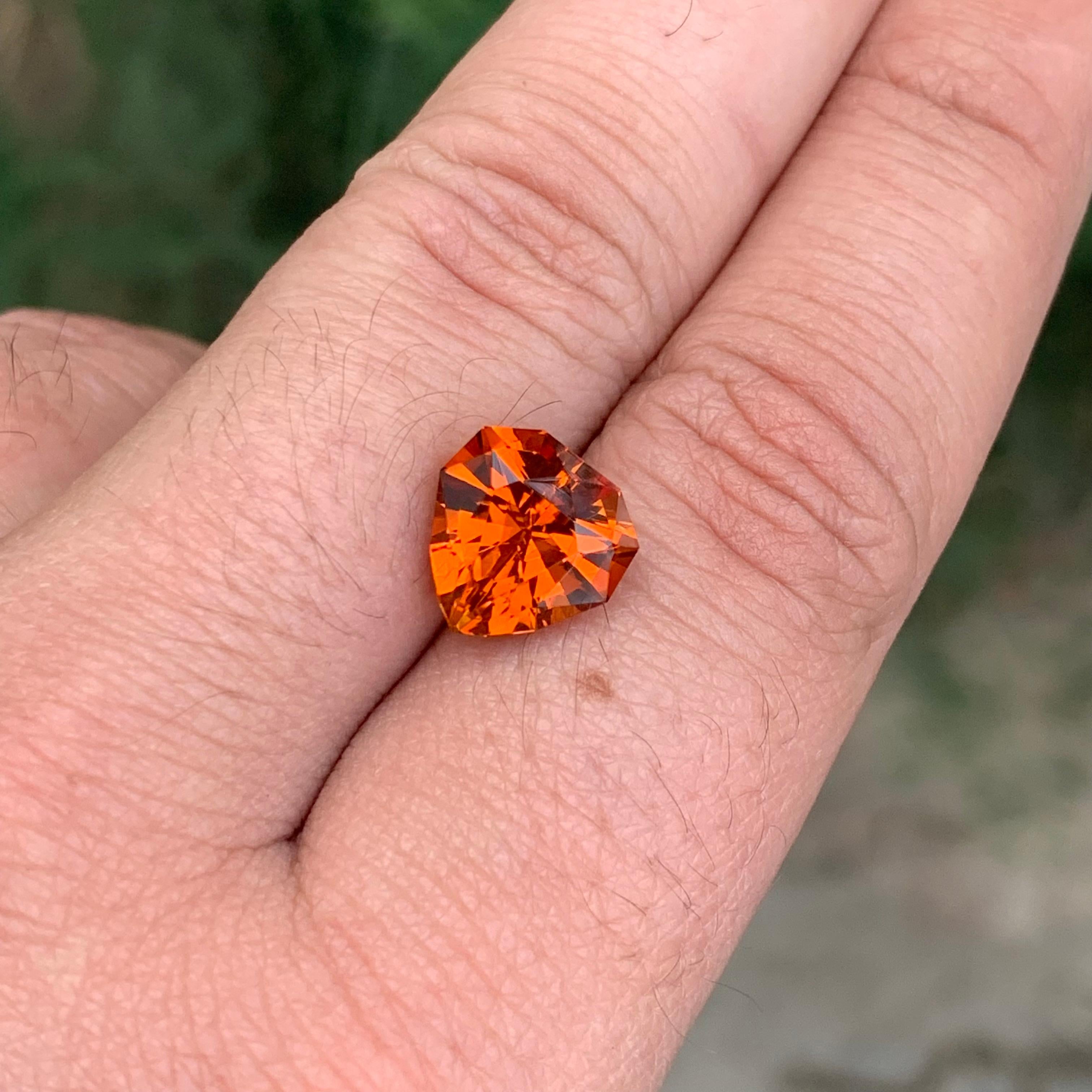Pierre précieuse en forme de bouclier Madeira en citrine naturelle non sertie de 4,60 carats en vente 2