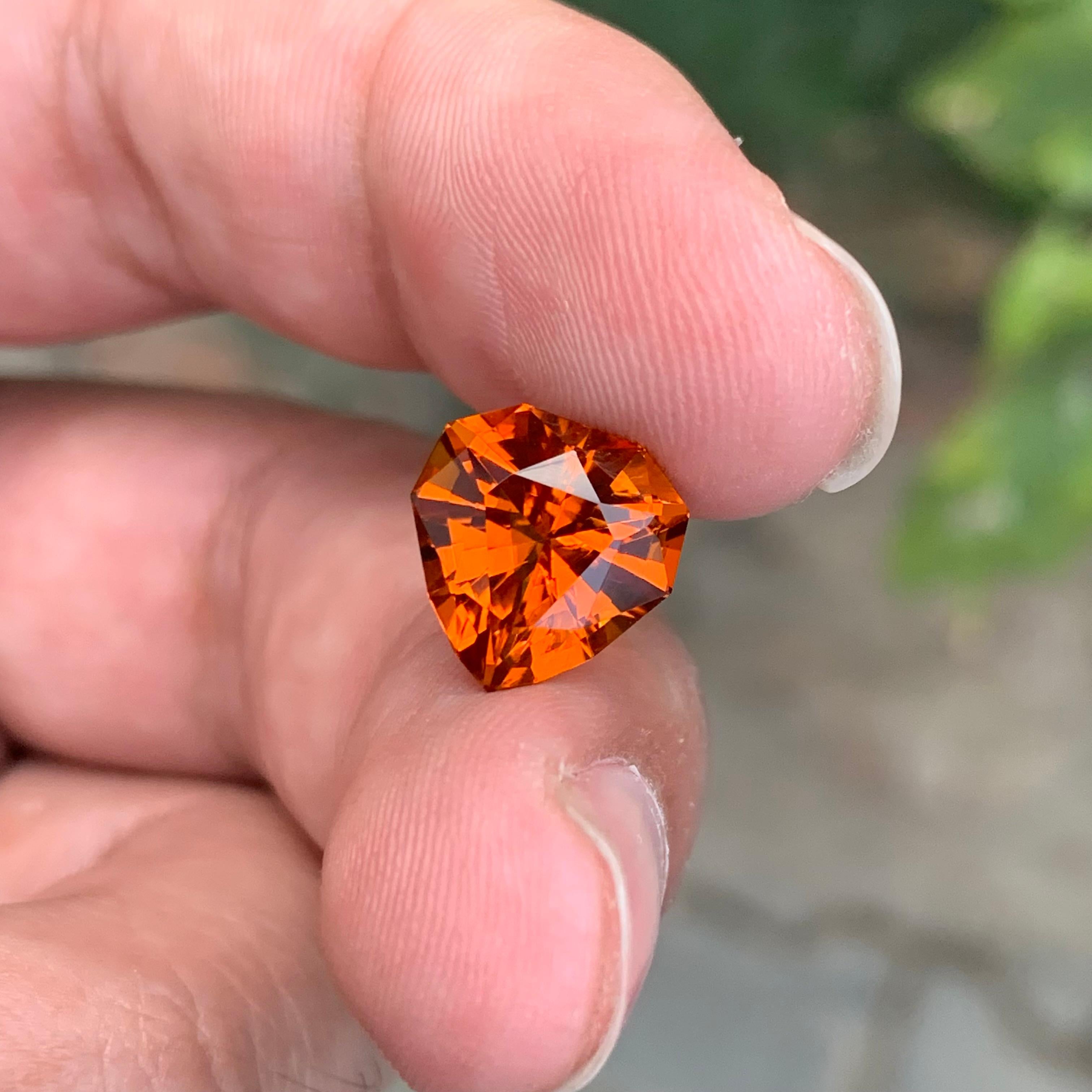 Pierre précieuse en forme de bouclier Madeira en citrine naturelle non sertie de 4,60 carats en vente 3