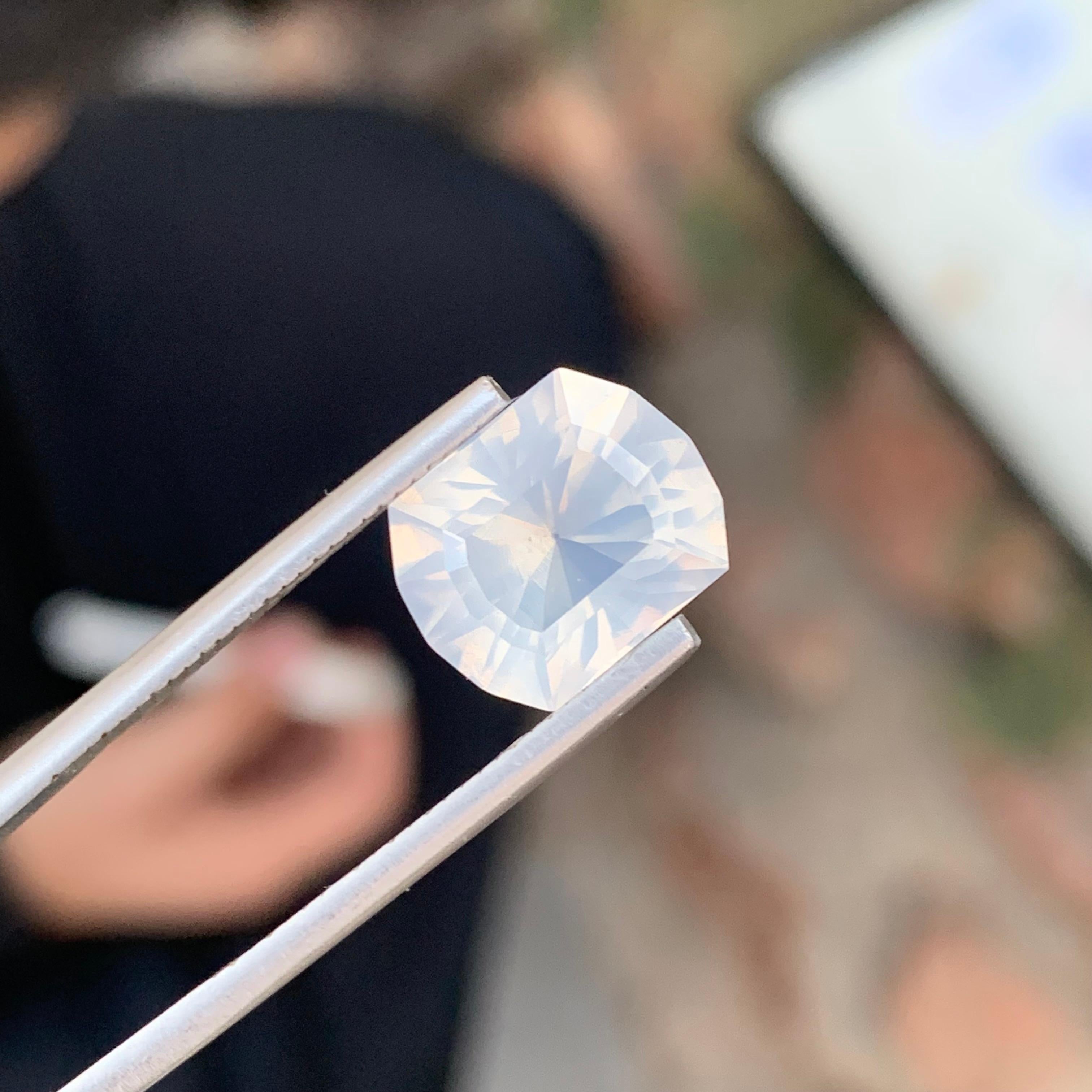 4.60 Carat Natural Loose Moonstone Emerald Shape Gem en vente 3