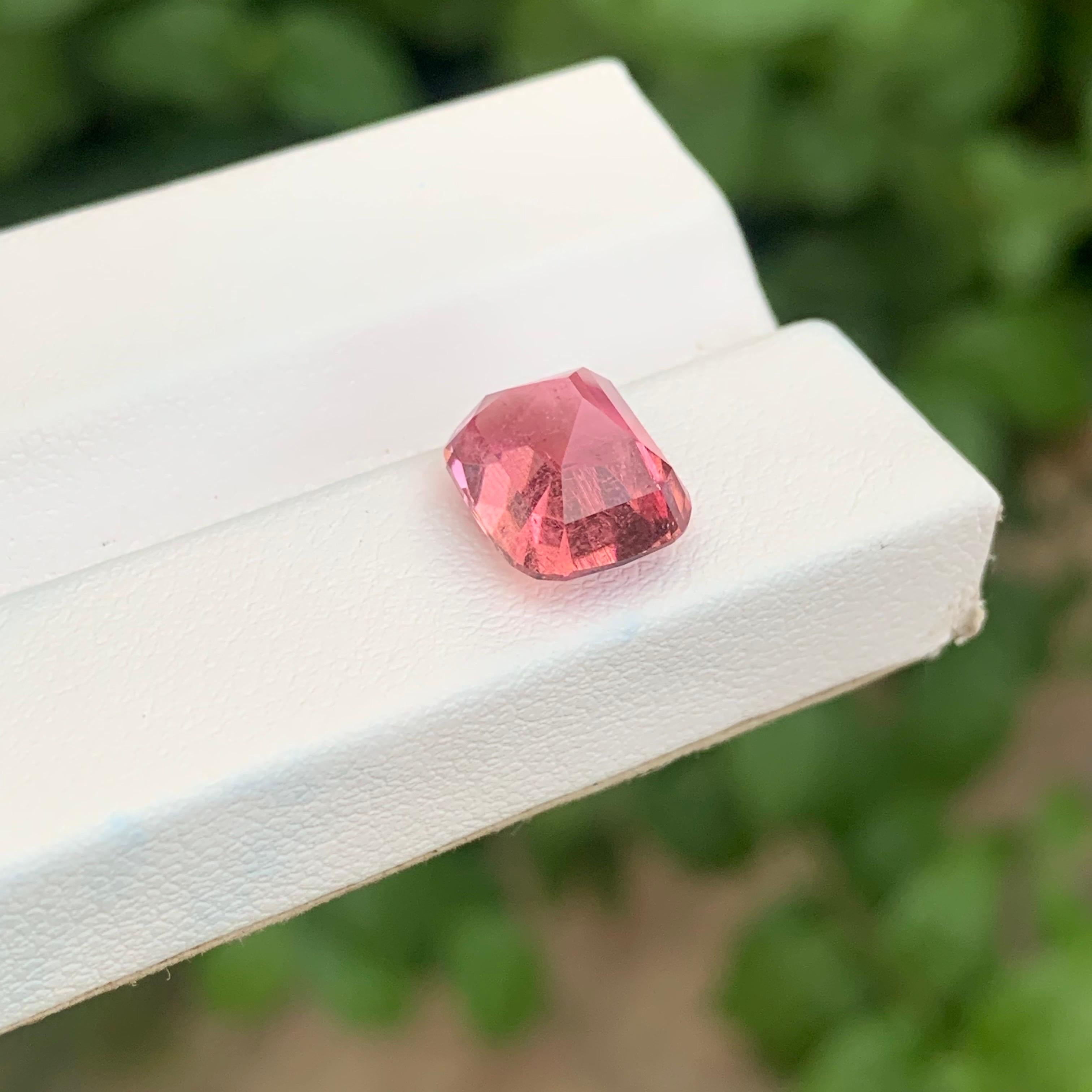 4.60 carati di tormalina rosa naturale sfusa a forma di cuscino in vendita 5