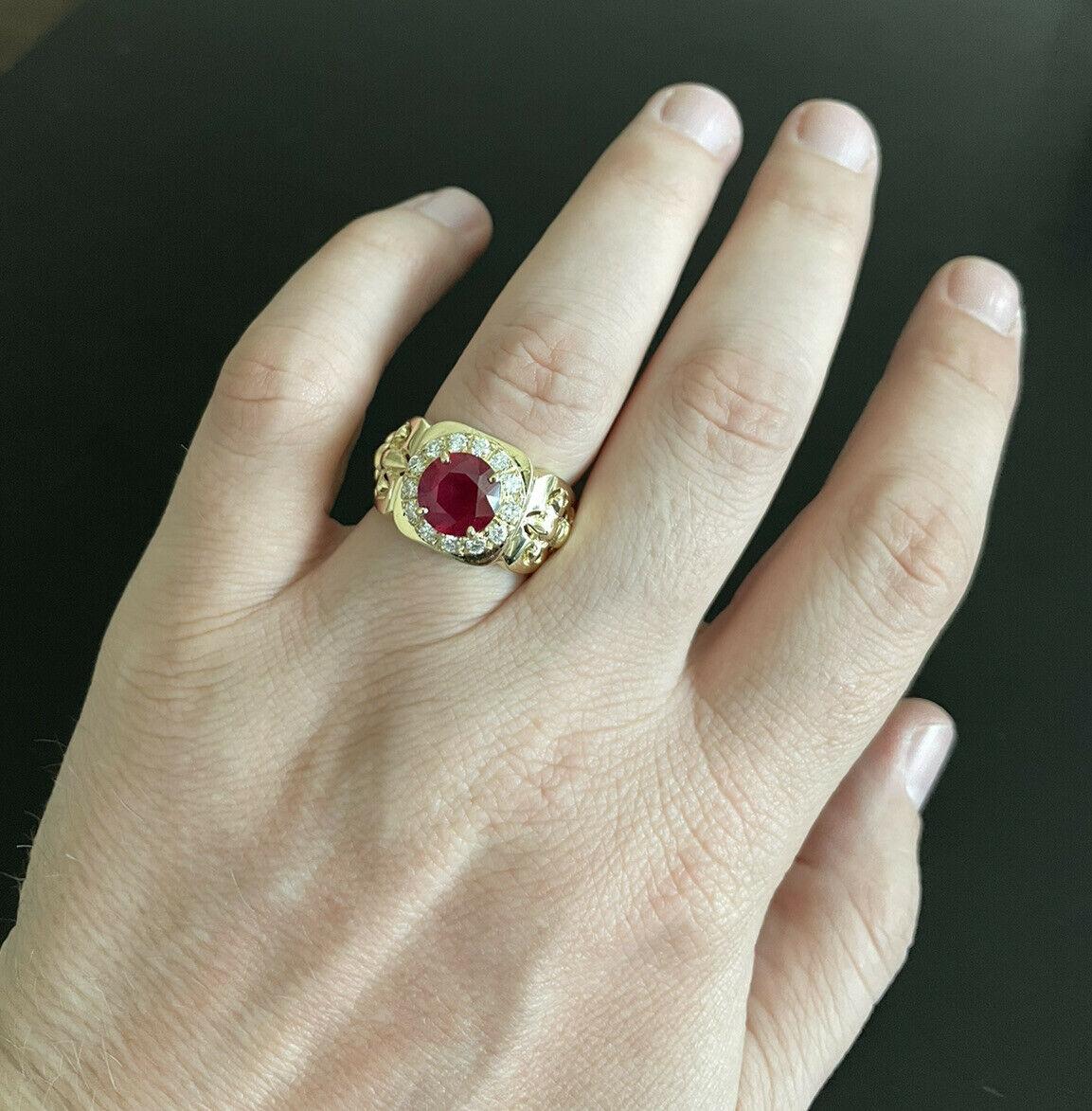 4.60 Carat Natural Ruby and Diamond 14 Karat Solid Yellow Gold Men's Ring For Sale 2
