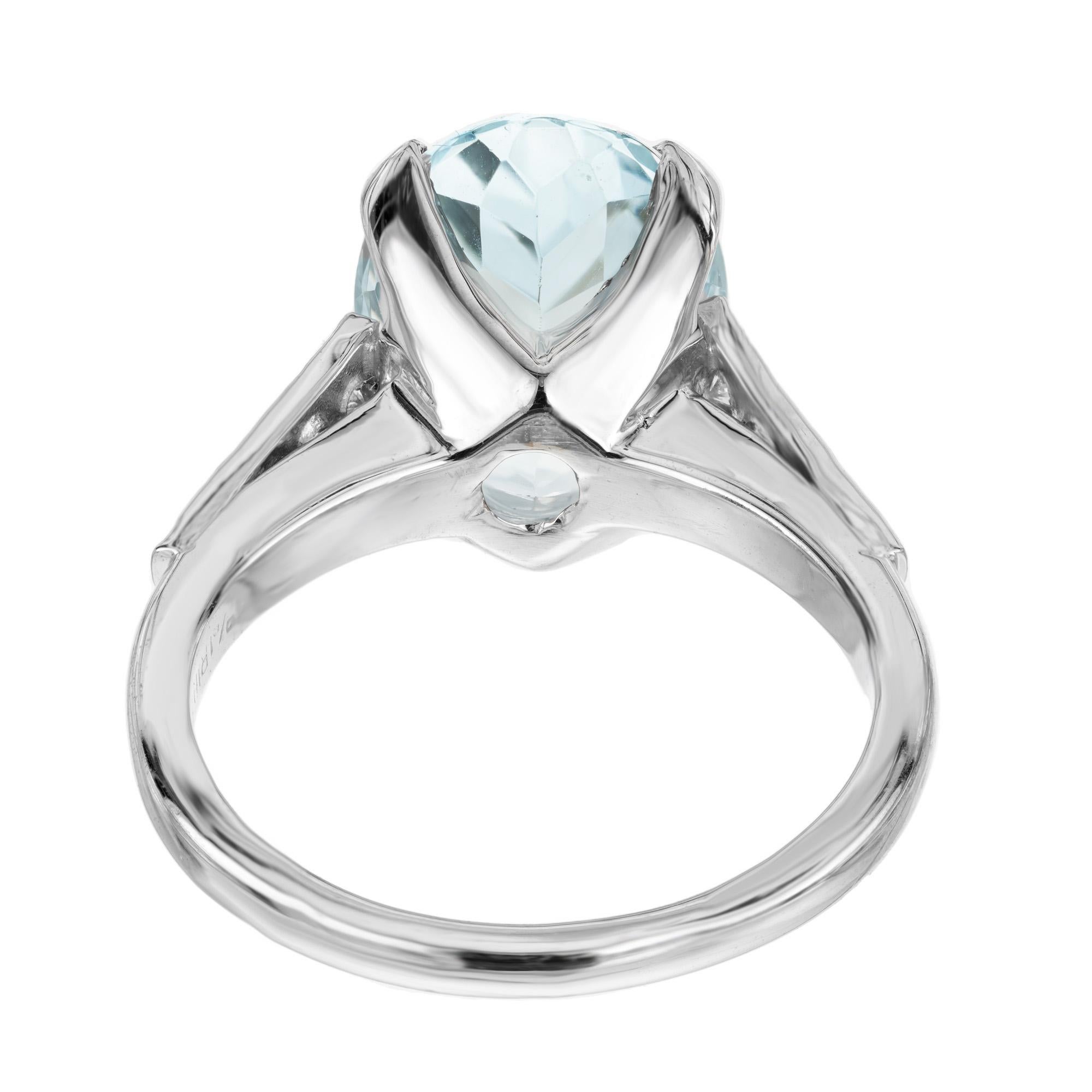Women's 4.60 Carat Oval Aquamarine Diamond Platinum Engagement Ring  For Sale