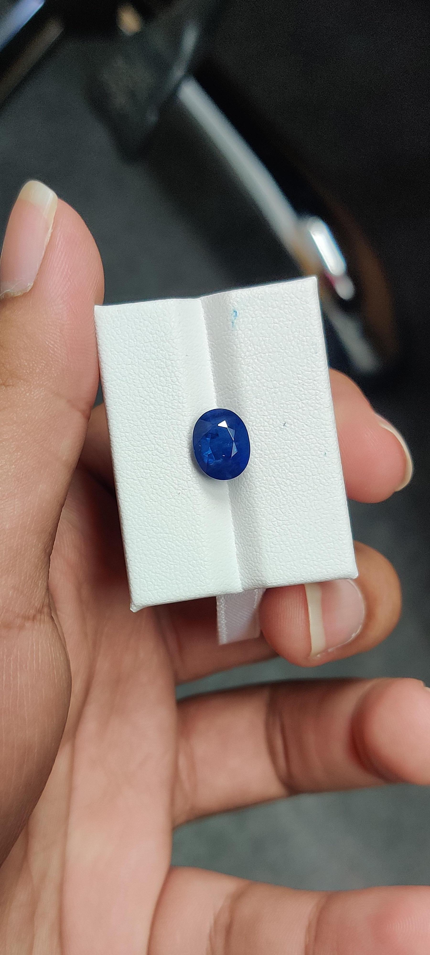 4.60 Carat Royal Blue Ceylon Sapphire 3