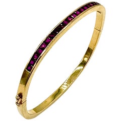 4,60 carati di rubino taglio quadrato incastonato nel bracciale in oro 18K