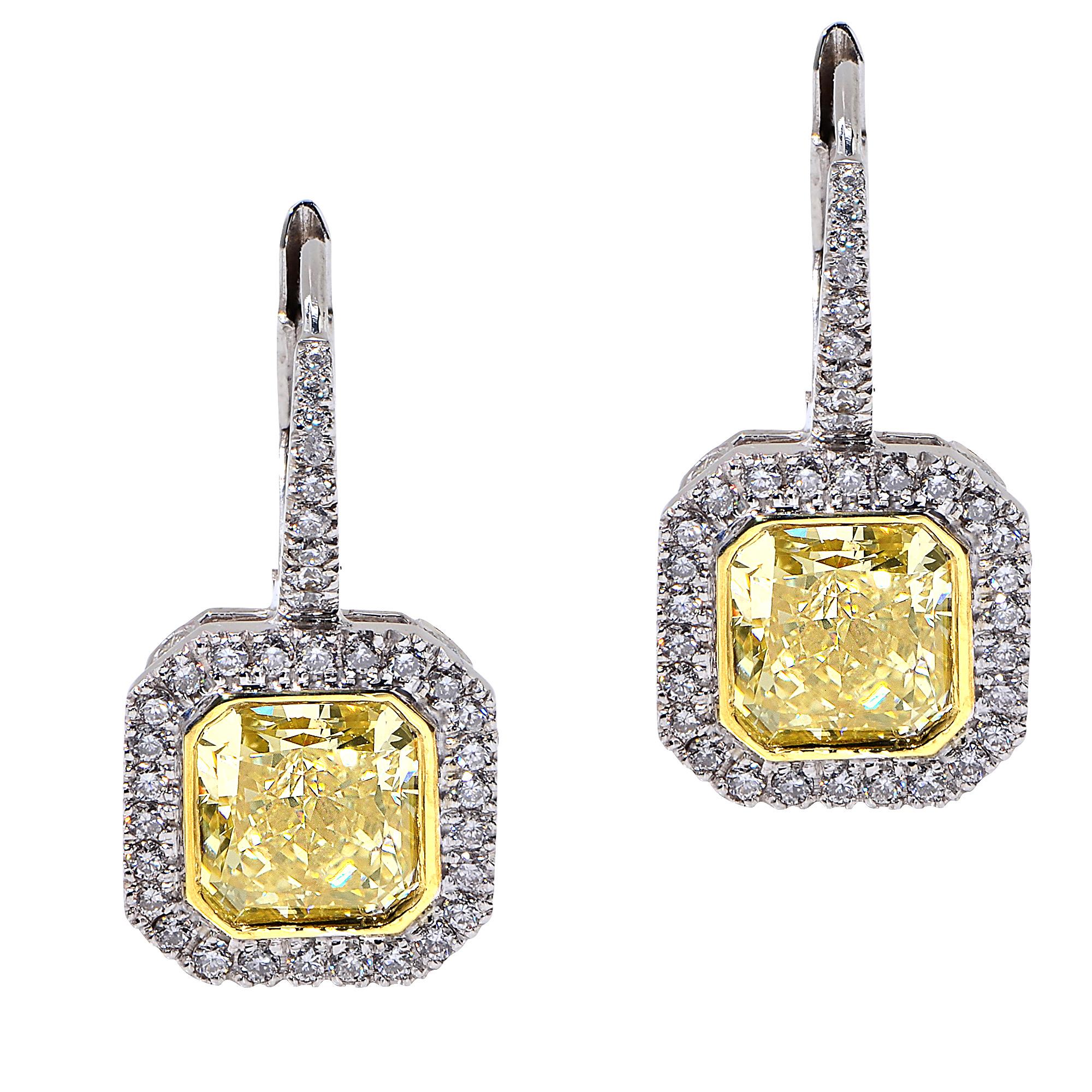 4.60 Carat Yellow Diamond Earrings In New Condition For Sale In Miami, FL