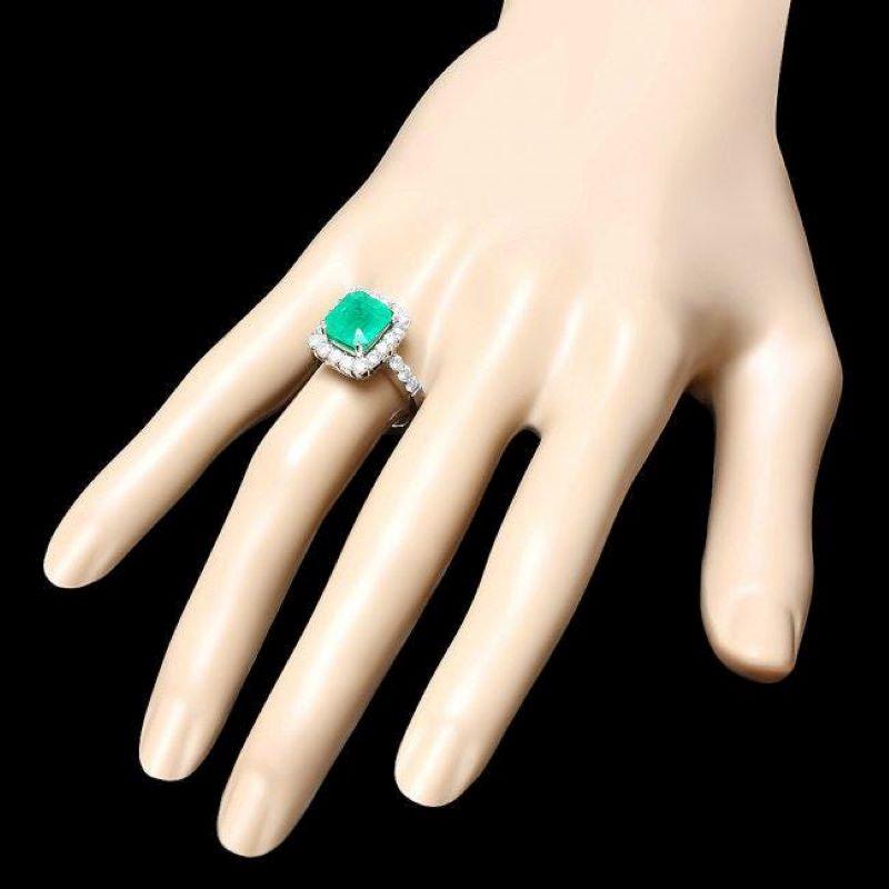 4.60 Carats Natural Emerald and Diamond 14K Solid White Gold Ring In New Condition For Sale In Los Angeles, CA