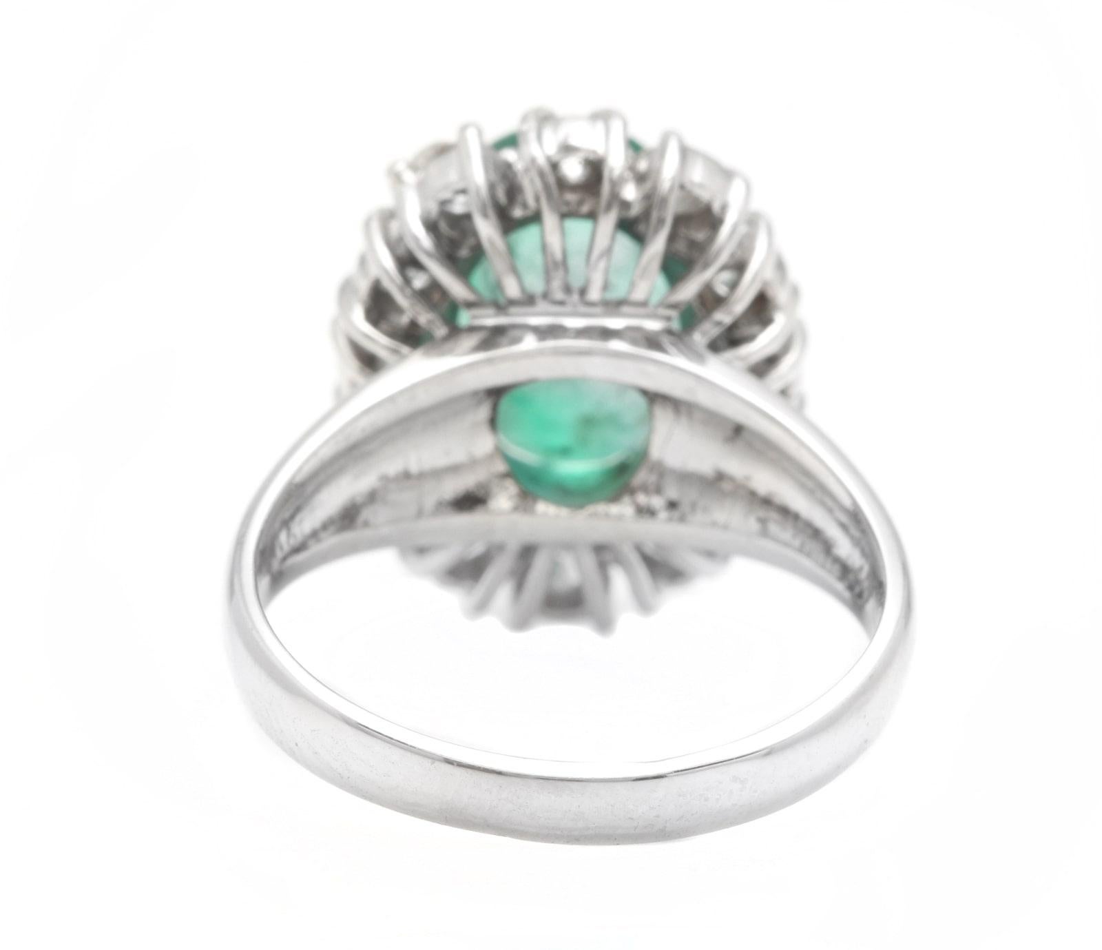 Ring mit 4,60 Karat natürlichem Smaragd und Diamant aus 14 Karat massivem Weißgold im Zustand „Neu“ im Angebot in Los Angeles, CA