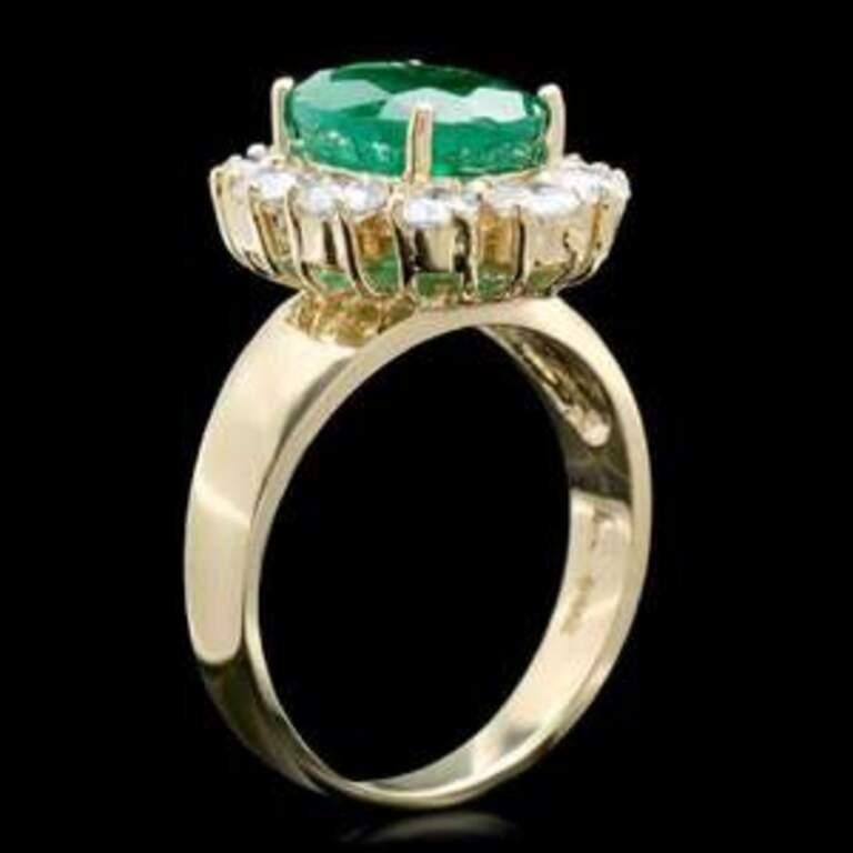 Emerald Cut 4.60 Carat Natural Emerald and Diamond 14 Karat Solid Yellow Gold Ring For Sale