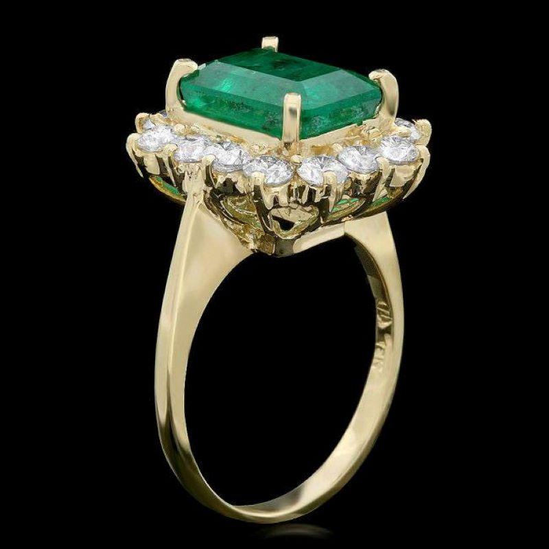 4.60 Carats Natural Emerald and Diamond 18K Solid Yellow Gold Ring

Total Natural Green Emerald Weight is: Approx. 3.40 Carats 

Emerald Measures: Approx. 11 x 7 mm

Total Natural Round Diamonds Weight: Approx. 1.20 Carats (color G-H / Clarity