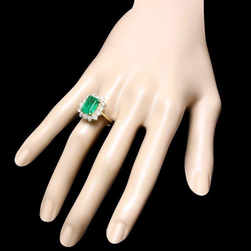 4.60 Carats Natural Emerald and Diamond 18K Solid Yellow Gold Ring In New Condition For Sale In Los Angeles, CA