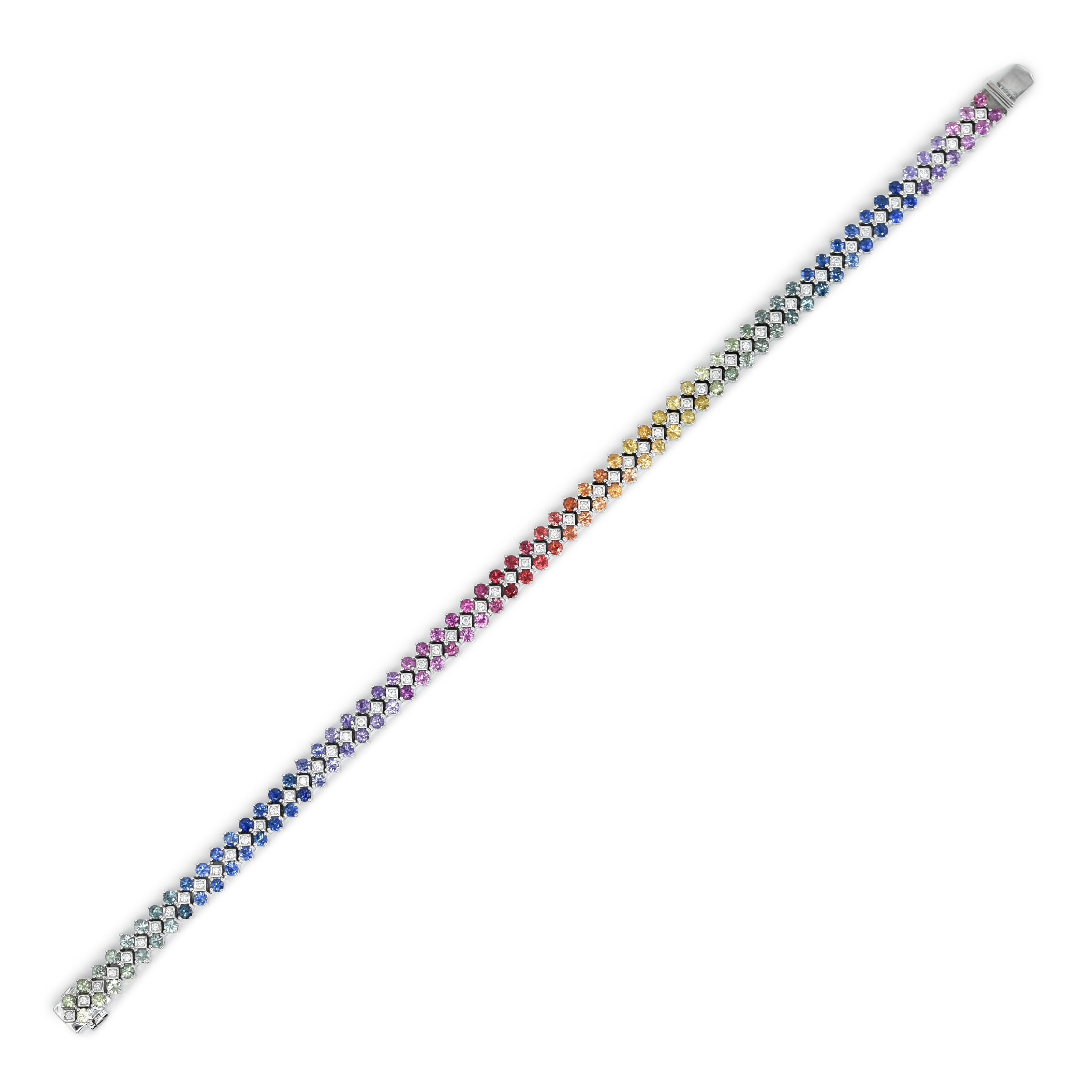Armband aus 18 Karat Weißgold mit 4,60 Karat Regenbogenfarbenen Saphiren und Diamanten (Gemischter Schliff)
