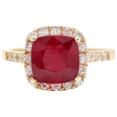 4.60 Carat Red Ruby and Natural Diamond 14 Karat Solid Yellow Gold Ring