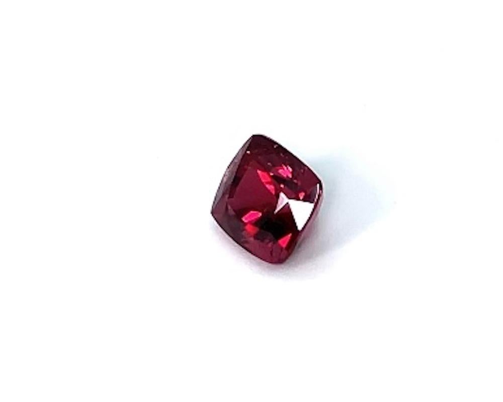 Espinela roja en cojín de 4,60 quilates, gema suelta, certificada por el GIA en venta 4