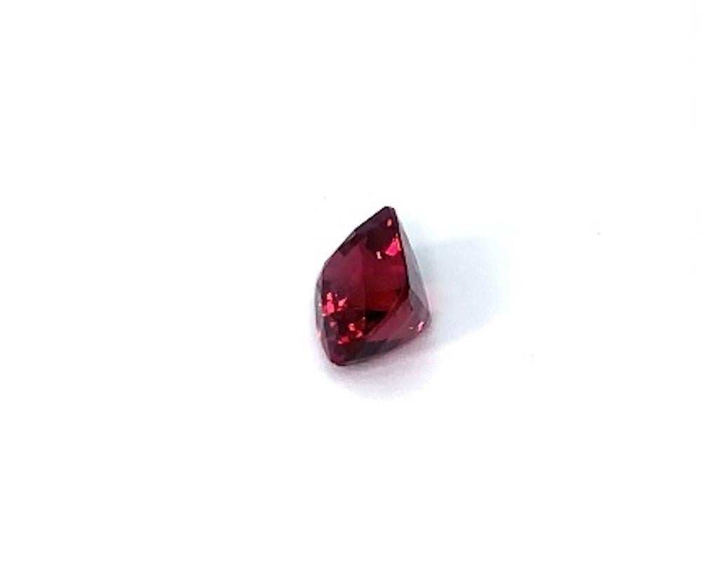 Espinela roja en cojín de 4,60 quilates, gema suelta, certificada por el GIA en venta 6