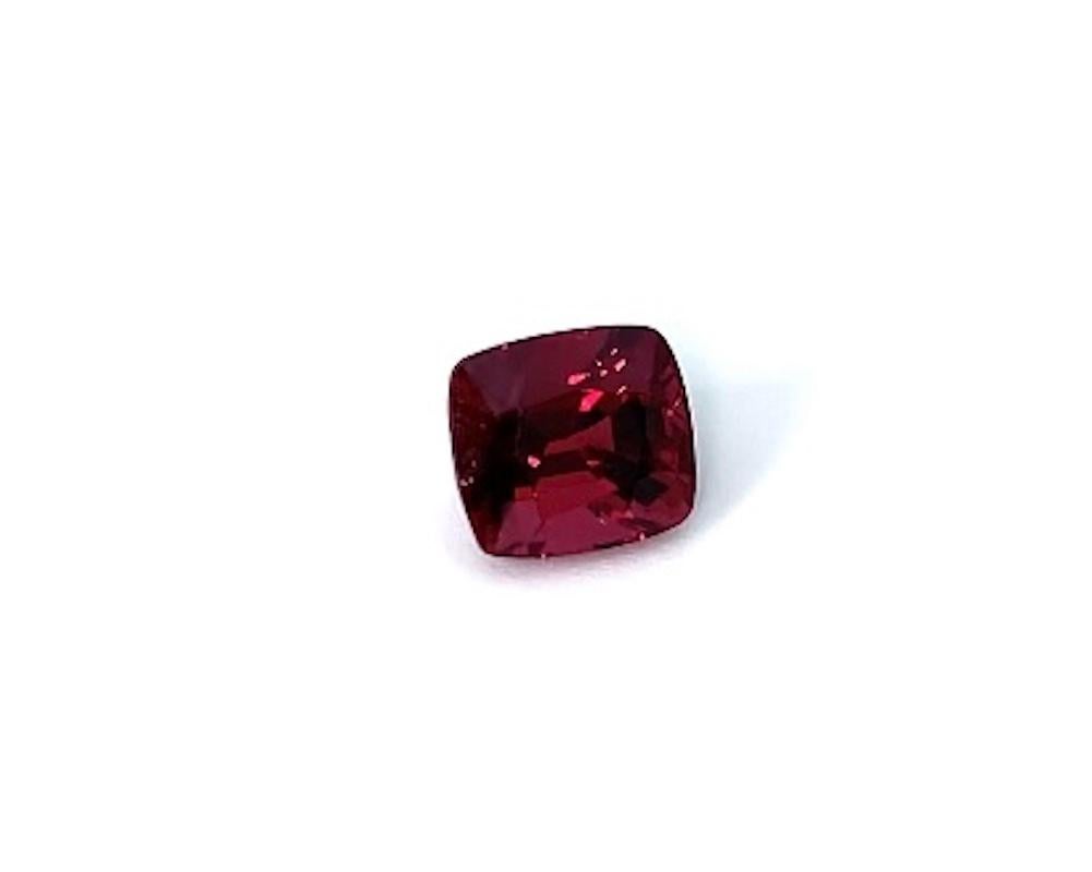 Espinela roja en cojín de 4,60 quilates, gema suelta, certificada por el GIA en Nuevo estado para la venta en Los Angeles, CA