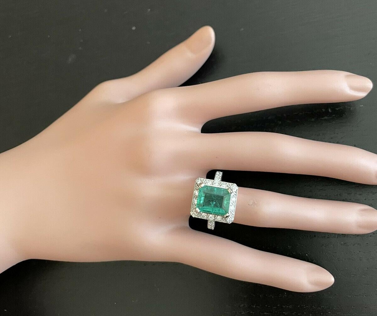 Ring aus massivem Weißgold mit 4,60 Karat natürlichem Smaragd und Diamant Damen im Angebot
