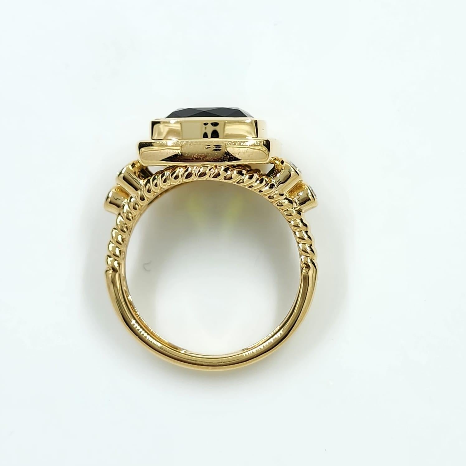 Anello cocktail con tormalina verde da 4,61 carati in oro giallo 18 carati in vendita 1
