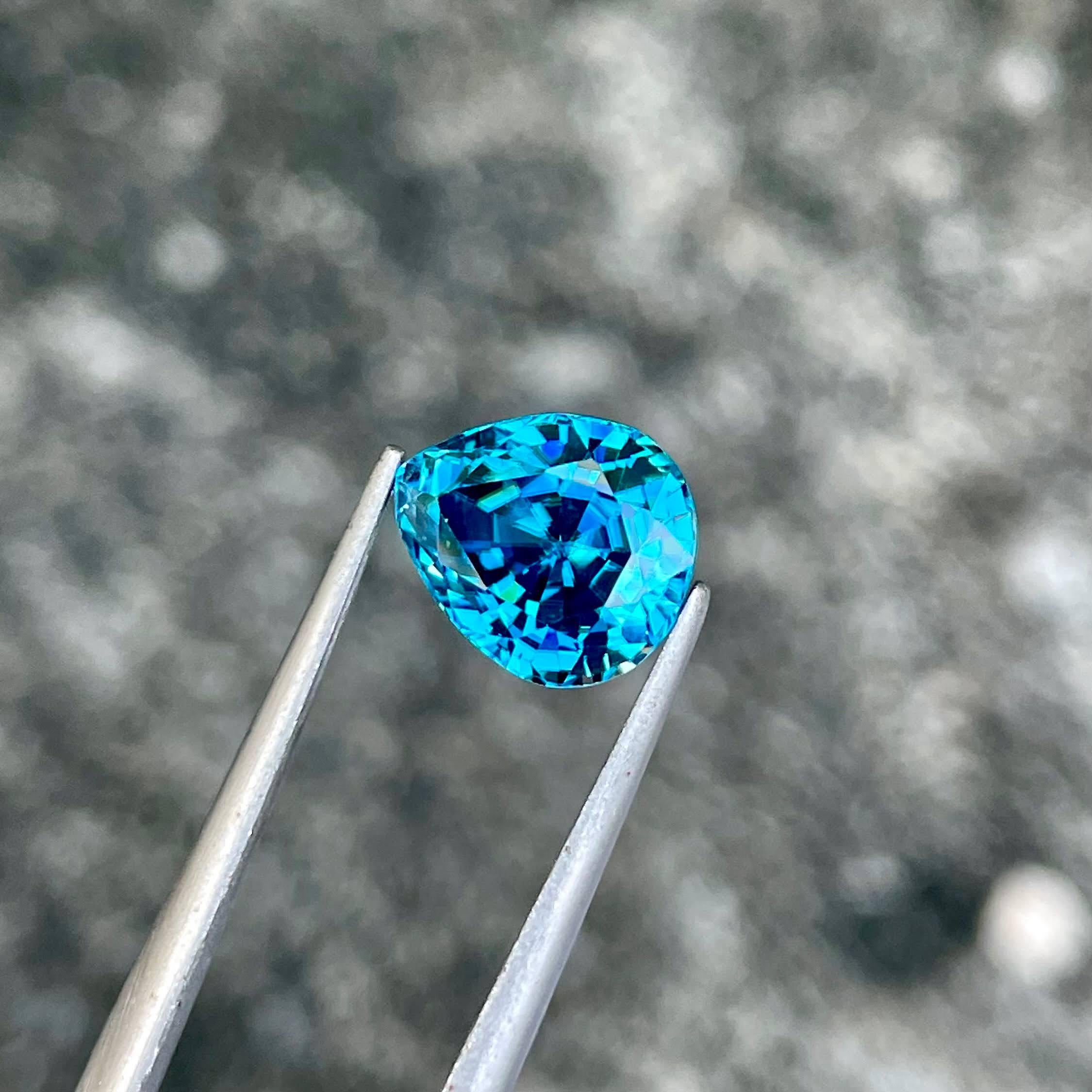 Moderno 4,61 carati di zircone blu pietra taglio a pera gemma cambogiana naturale
