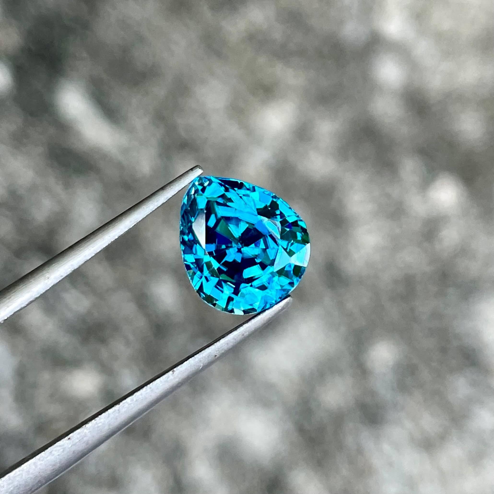 Taglio a goccia 4,61 carati di zircone blu pietra taglio a pera gemma cambogiana naturale