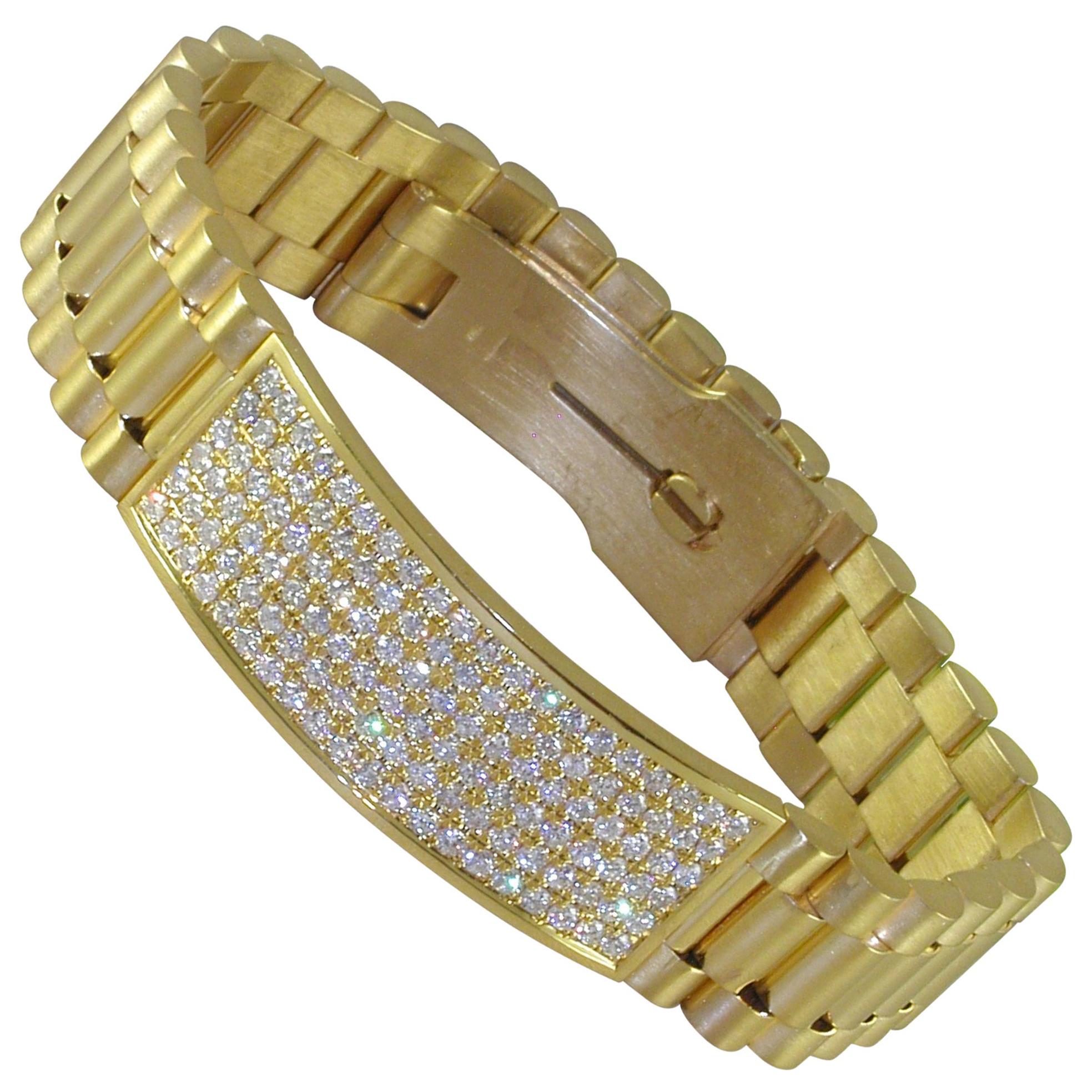 4.62 Carat 18 Karat Yellow Gold White Diamond Men’s Bracelet For Sale