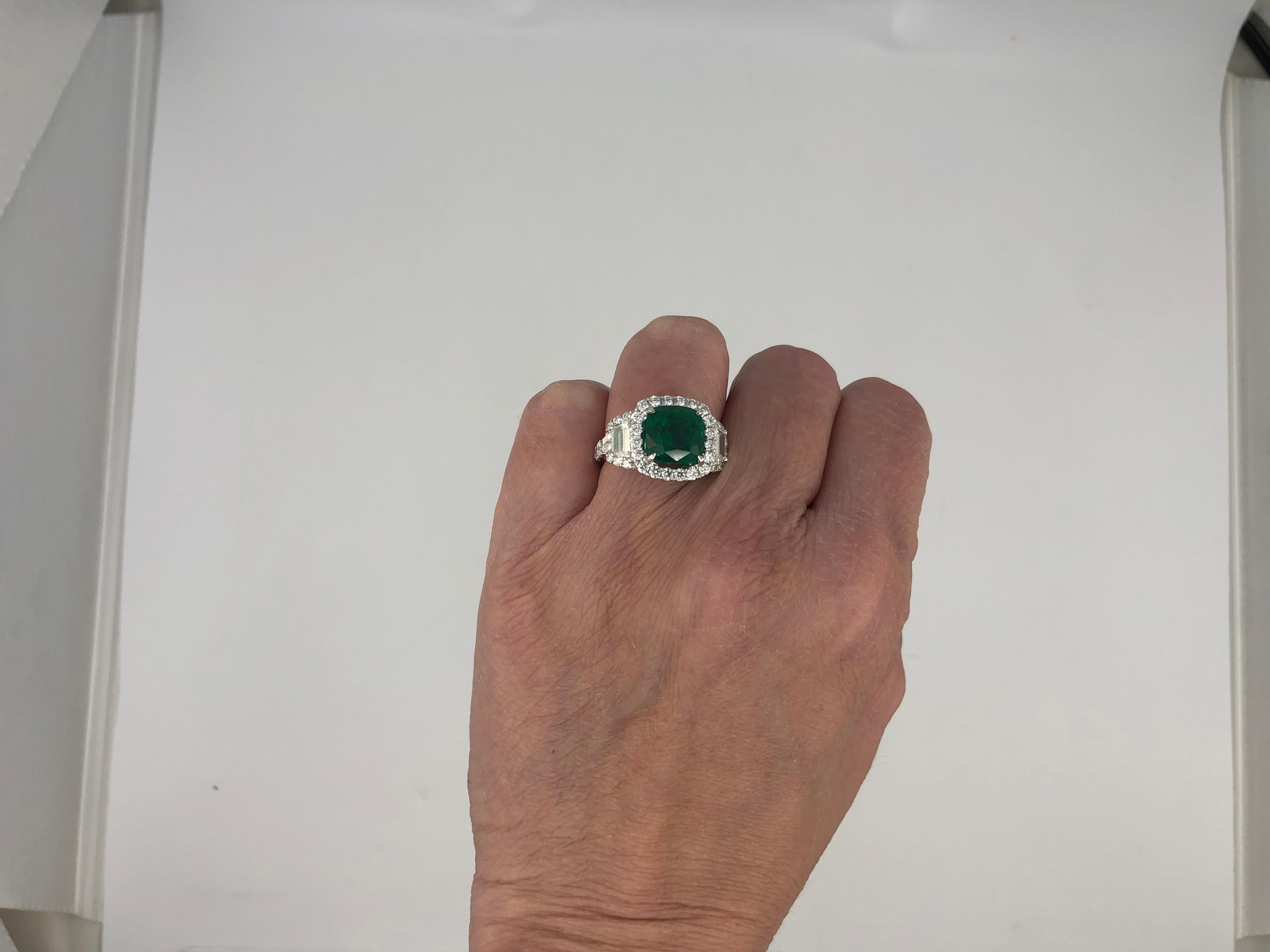Women's or Men's 4.62 Carat African Emerald & Diamond Ring