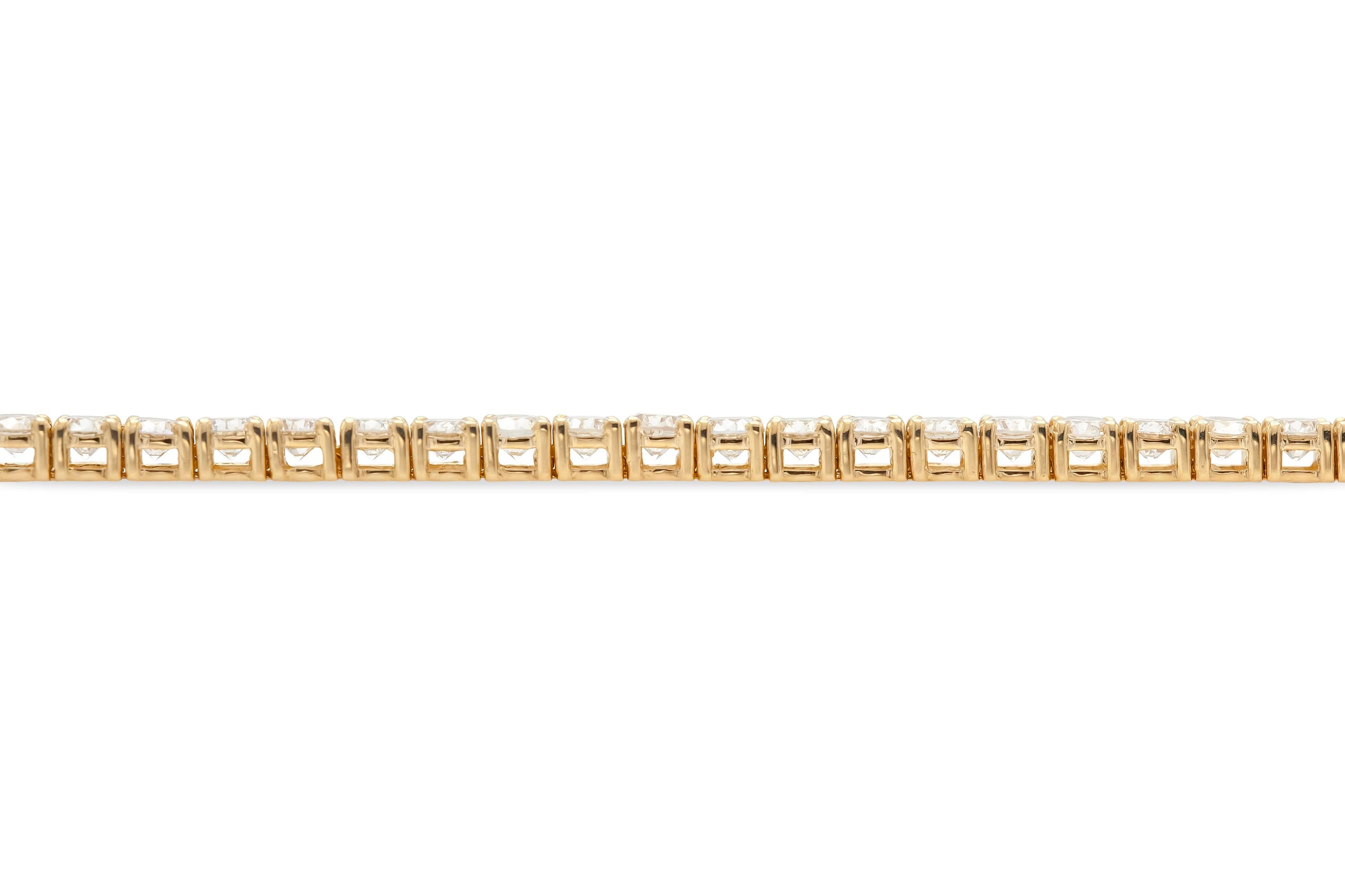 Round Cut 4.62 Carat Diamond Tennis Bracelet in 14k Yellow Gold For Sale