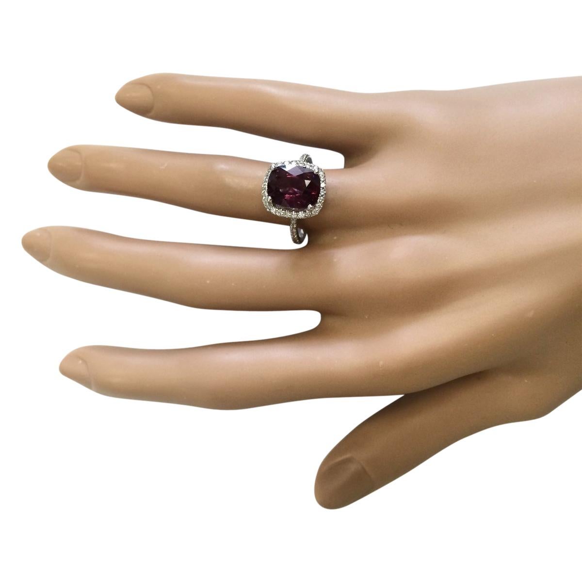 Natural Garnet Diamond Ring In 14 Karat White Gold  In New Condition For Sale In Los Angeles, CA