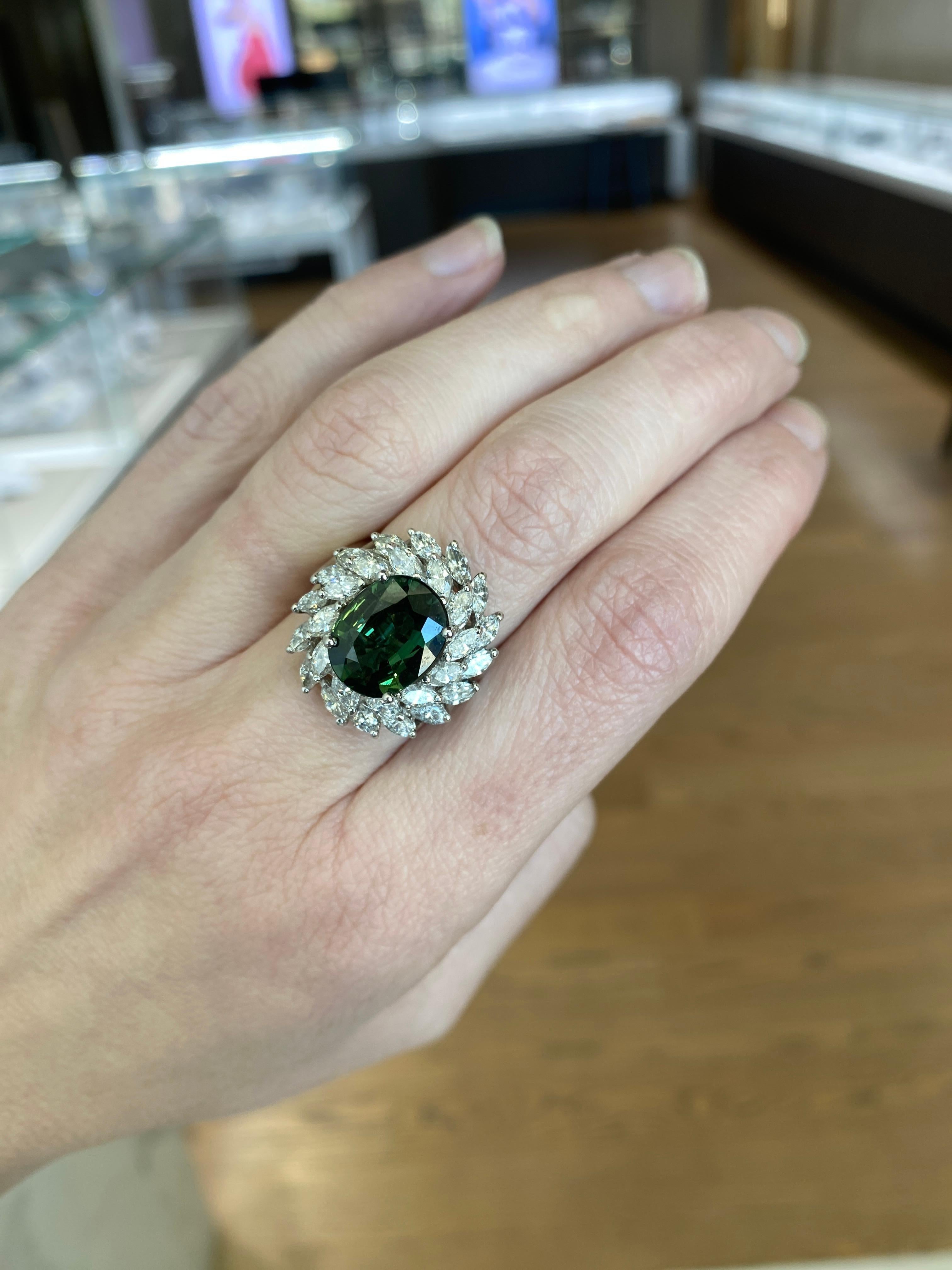 Bague de 4,62 carats de saphir vert naturel avec 2,75 poids total de diamant marquise en vente 6