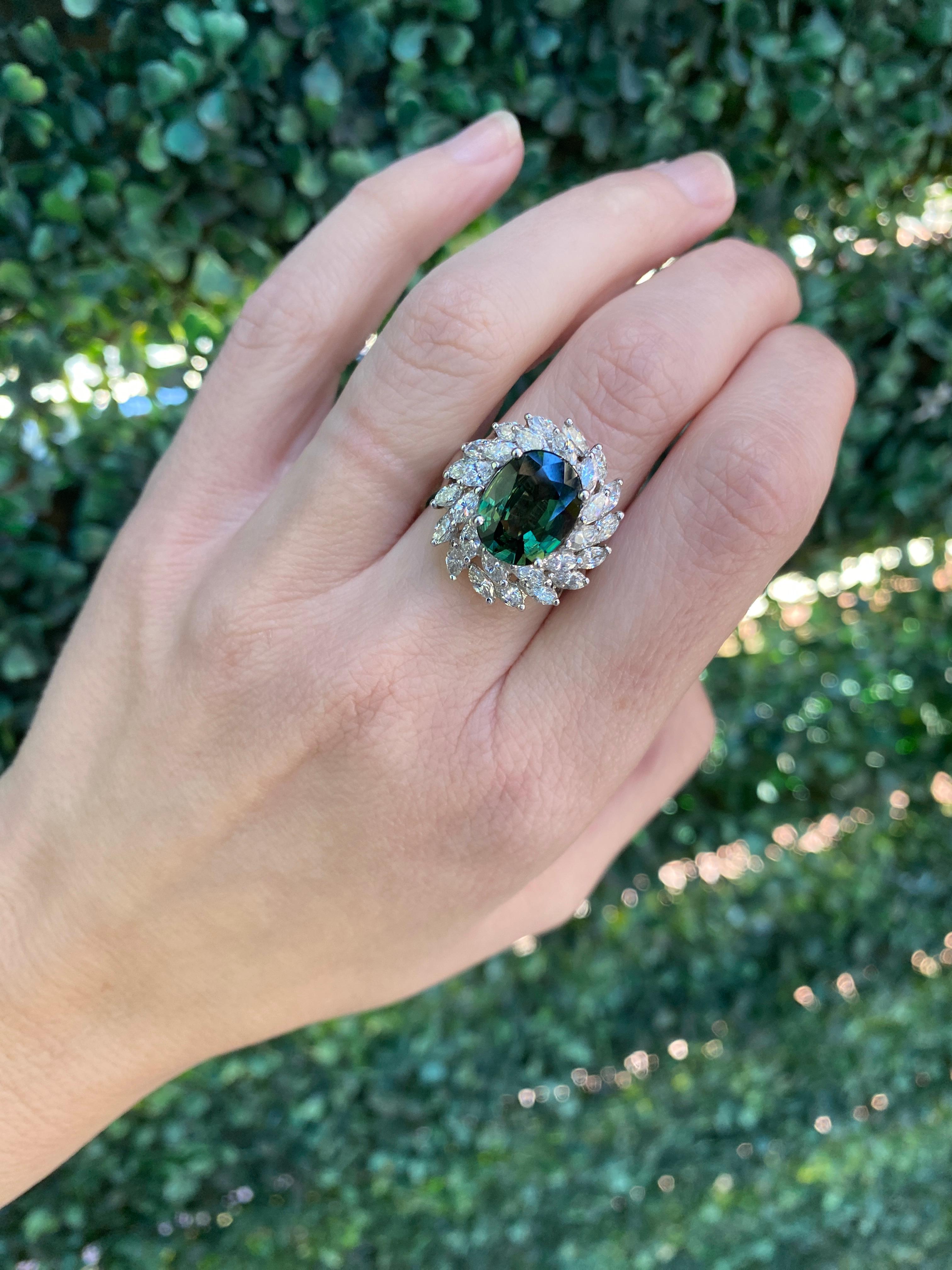Bague de 4,62 carats de saphir vert naturel avec 2,75 poids total de diamant marquise en vente 2