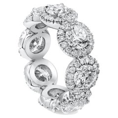 4.62 Carat Round Brilliant Band Brilliant White 18K Gold A Classic Statement