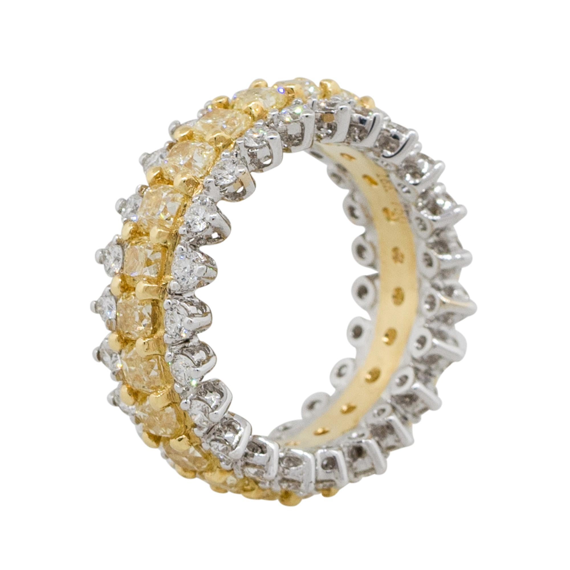 Bague à trois rangées de diamants blancs et jaunes de 4,62 carats en or 18 carats en stock Neuf - En vente à Boca Raton, FL