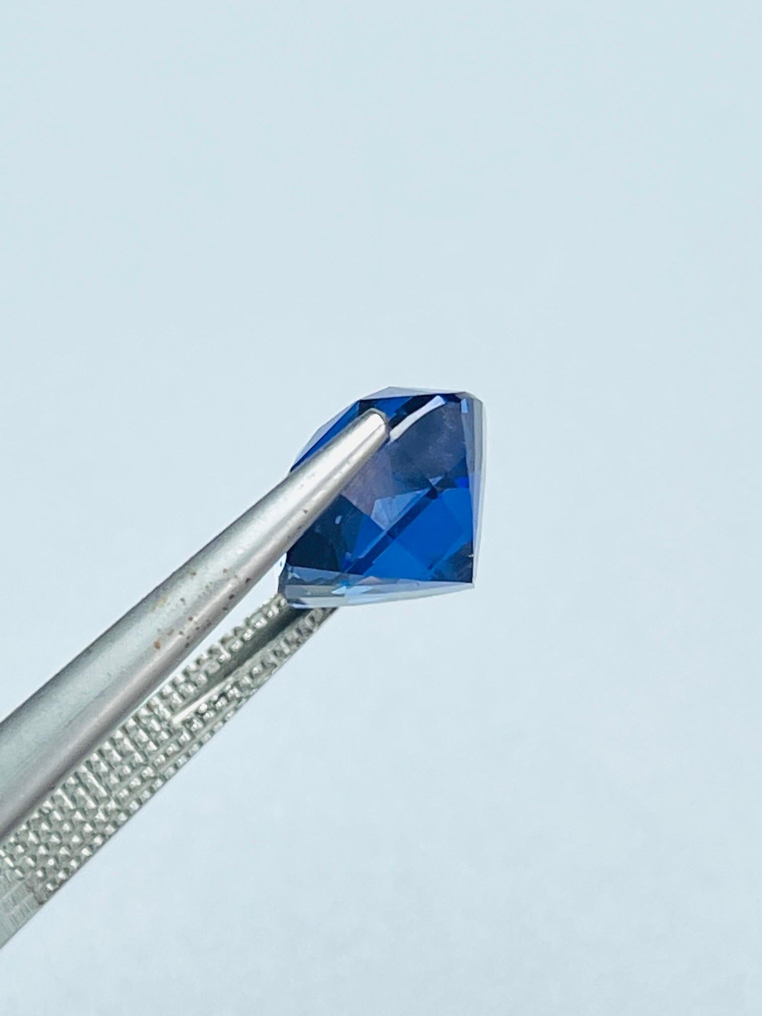 4,62 Ct Lotus Certified Ungeheizte Saphir Kornblume Farbe Sri Lanka Ceylon im Angebot 2