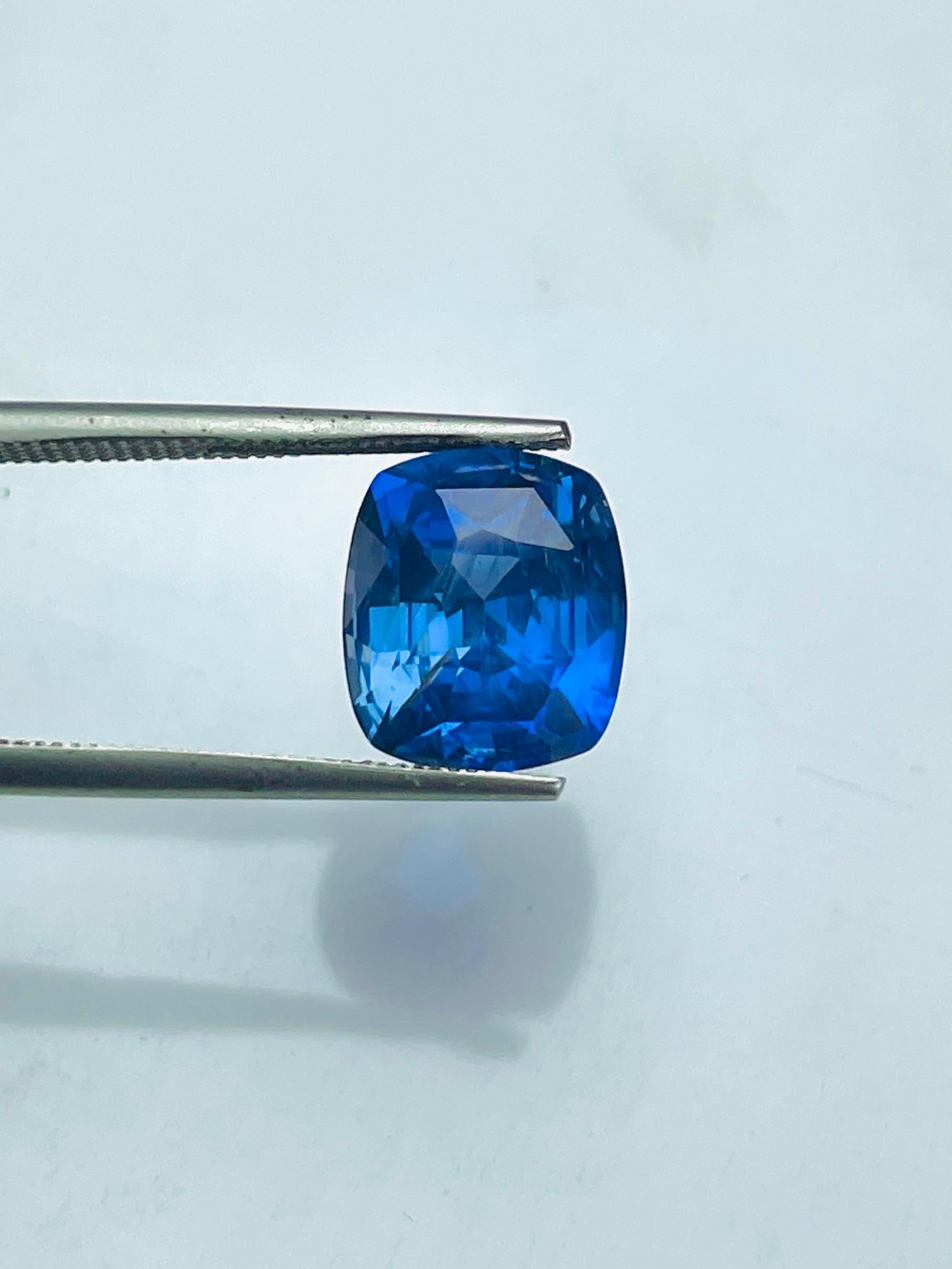 4,62 Ct Lotus Certified Ungeheizte Saphir Kornblume Farbe Sri Lanka Ceylon im Angebot 3