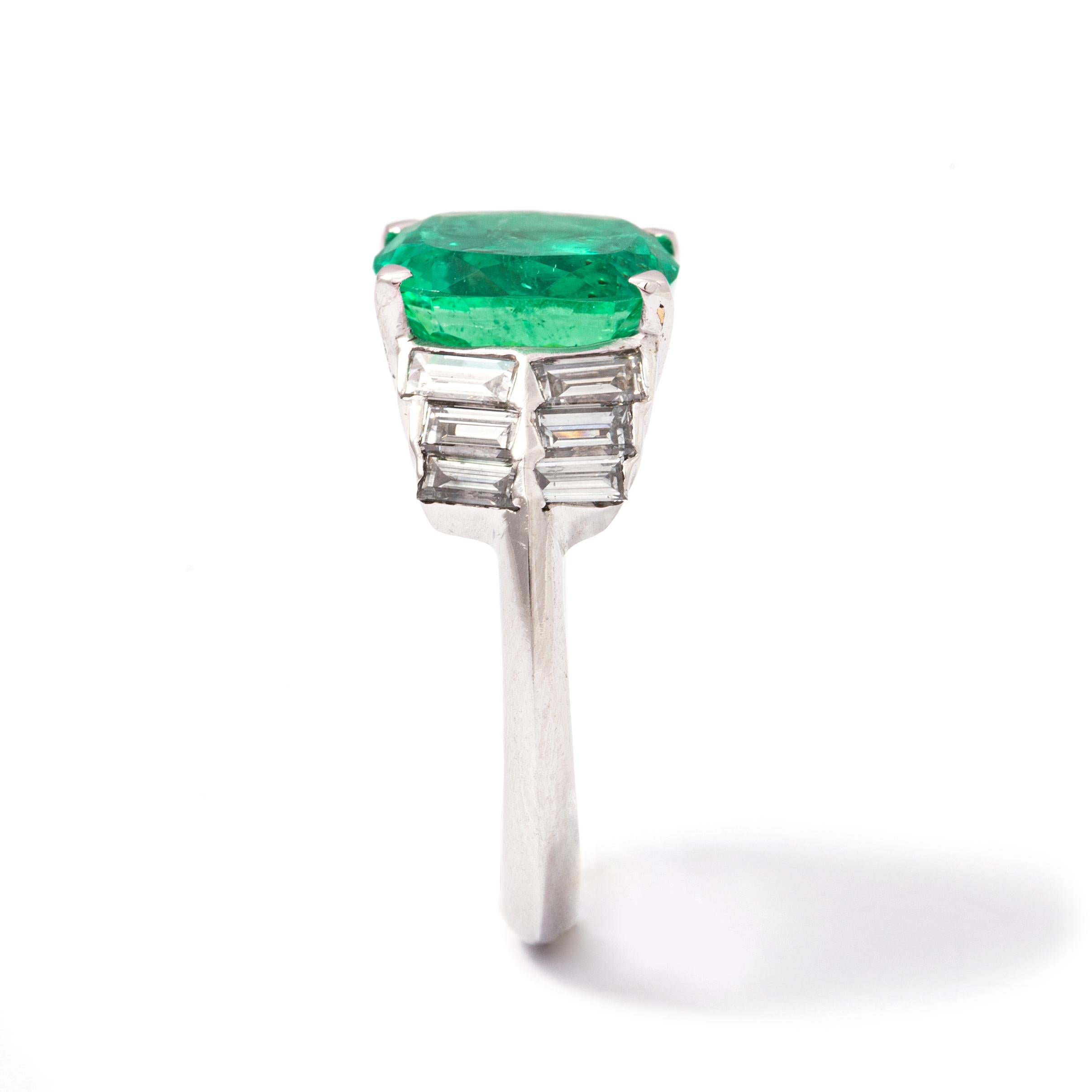 4.63 Carat Emerald Natural Colombia Diamond 18K Gold Ring In Excellent Condition For Sale In Geneva, CH