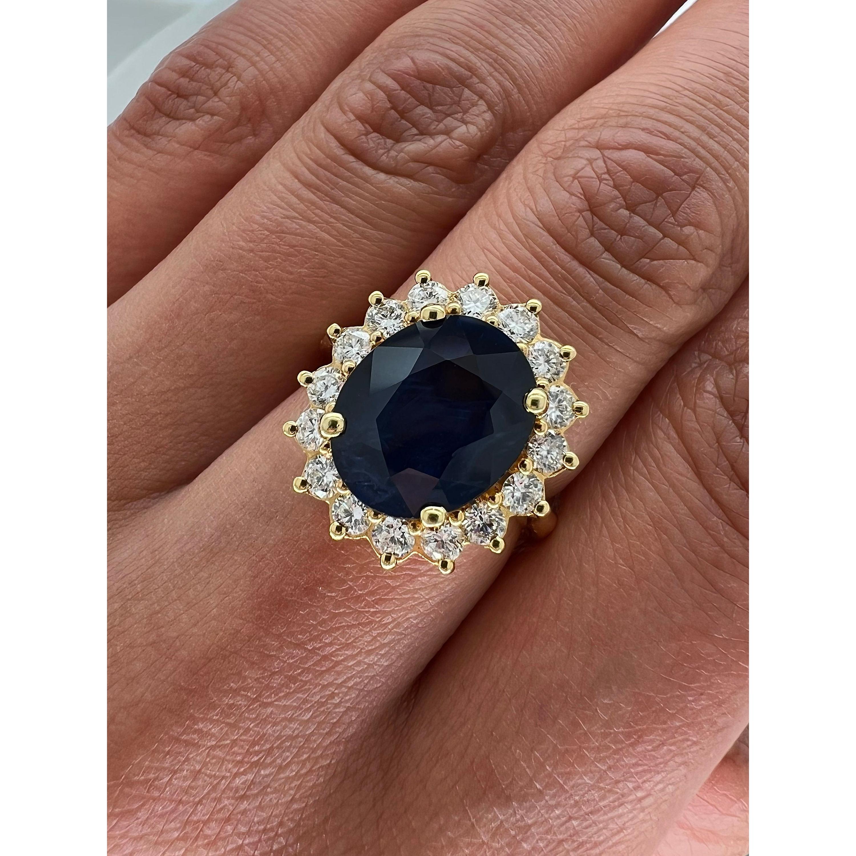 4.63 Carat Halo Blue Ceylon Sapphire Diamond Ring Floral Sapphire Ring in Gold In New Condition For Sale In Orlando, Florida