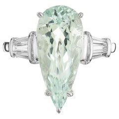 Anello Mid-Century in oro bianco con diamante e acquamarina a pera da 4,63 carati