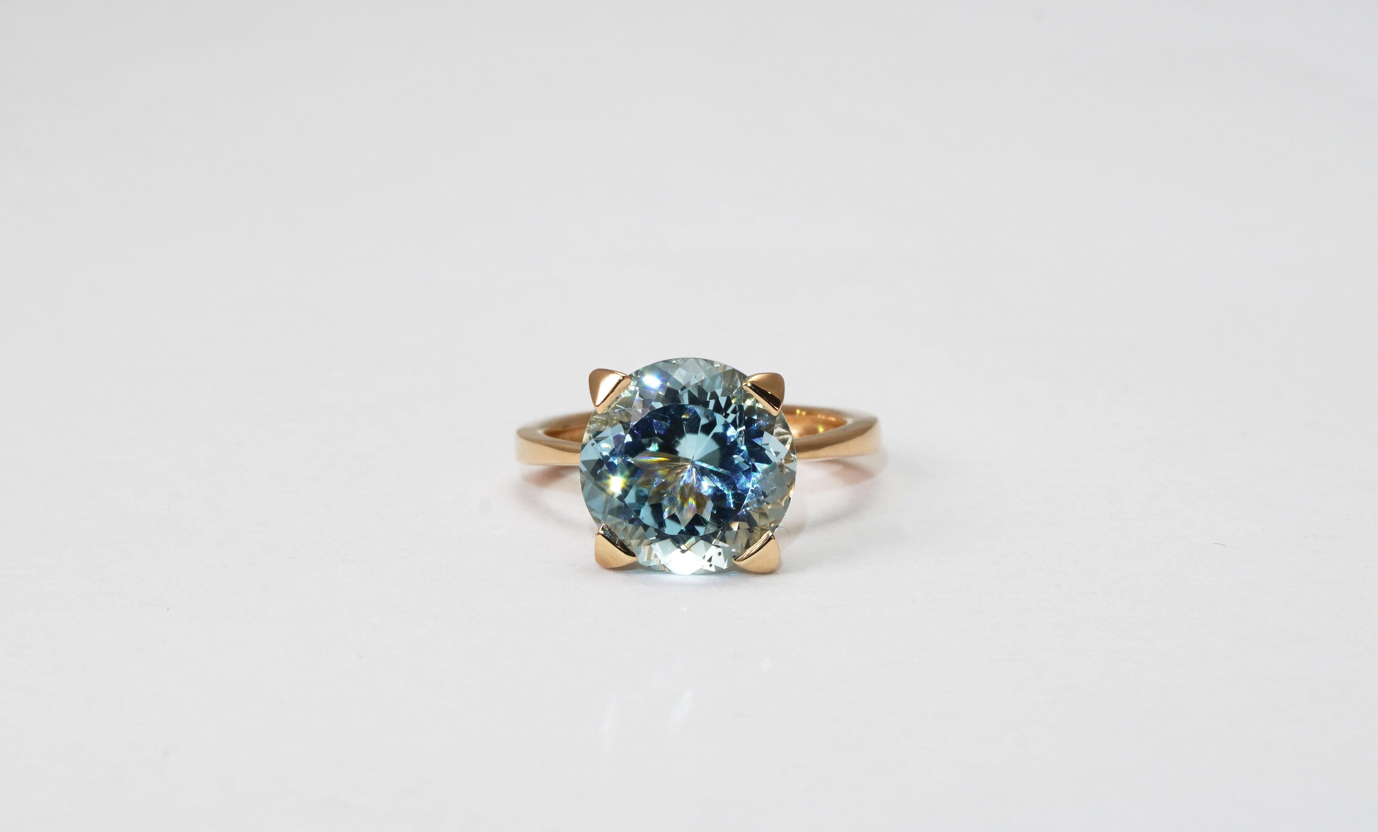 18 kt Goldring mit Aquamarin
Goldfarbe: Gelb
Ringgröße: 4 1/2 US
Gesamtgewicht: 3,51 Gramm

Set mit:
- Aquamarin
Schnitt: Portugiesisch
Gewicht: 4,63 ct
Farbe: Blau