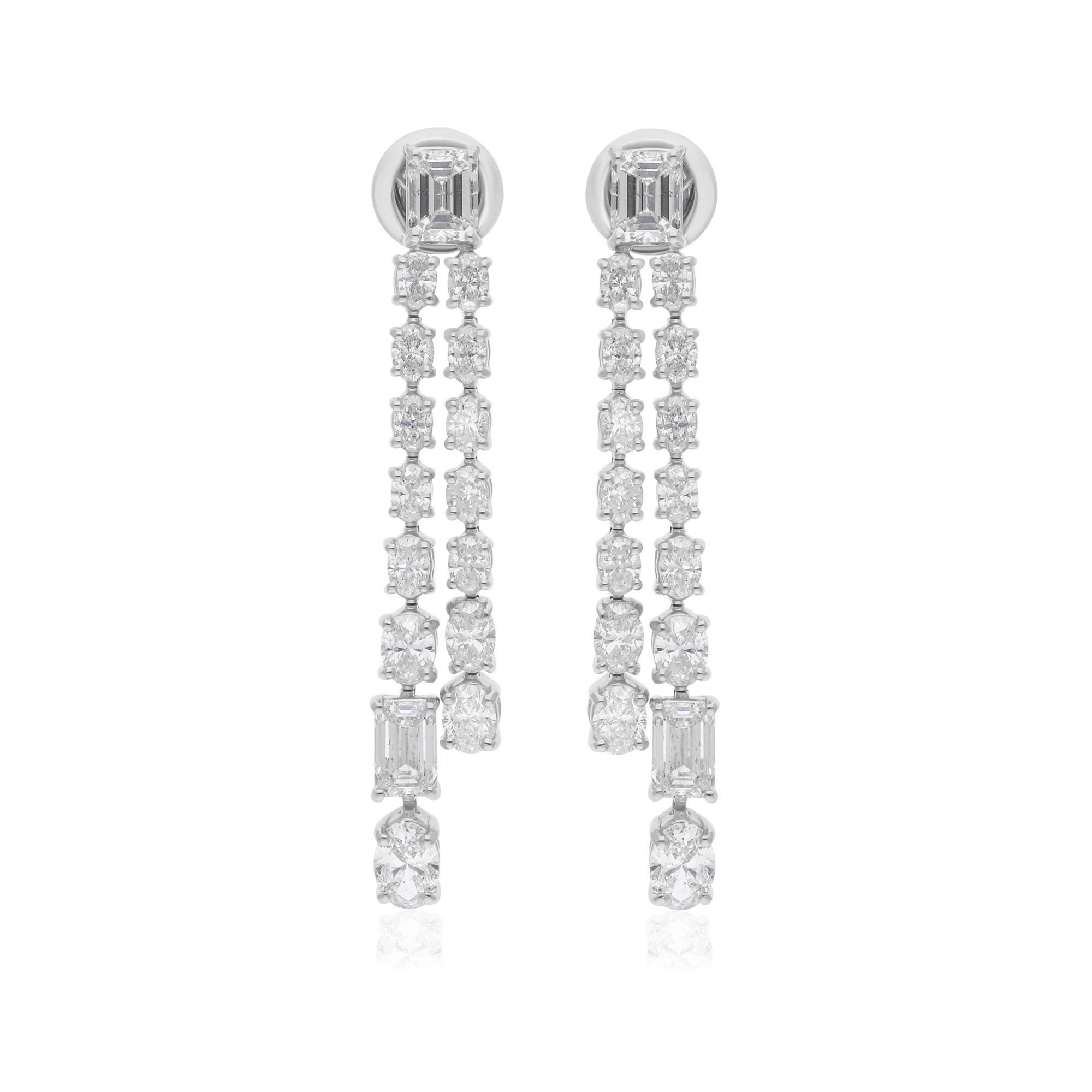 Diese exquisite Halskette ist aus 18-karätigem Gold gegossen und mit 4,63 Karat funkelnden Diamanten besetzt.

FOLLOW SPECTRUM JEWELS Storefront, um die neueste Collection'S und exklusive Stücke zu sehen. Spectrum Jewels ist stolz darauf, ein Top